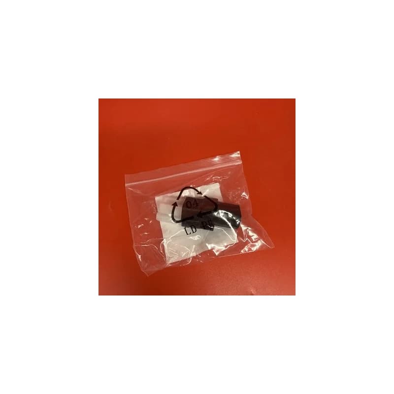 Legrand IEC To C13 Adapter Connector Black PWA-421