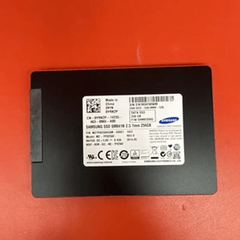 Dell 0YRK2P YRK2P 256GB SATA SSD 2.5" SM841N 7mm MZ-7PD256E Internal SSD Black