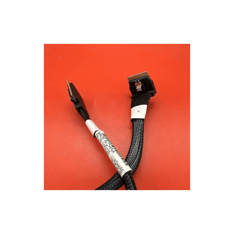 01KN123 SC17A06900 IBM SAS Cable