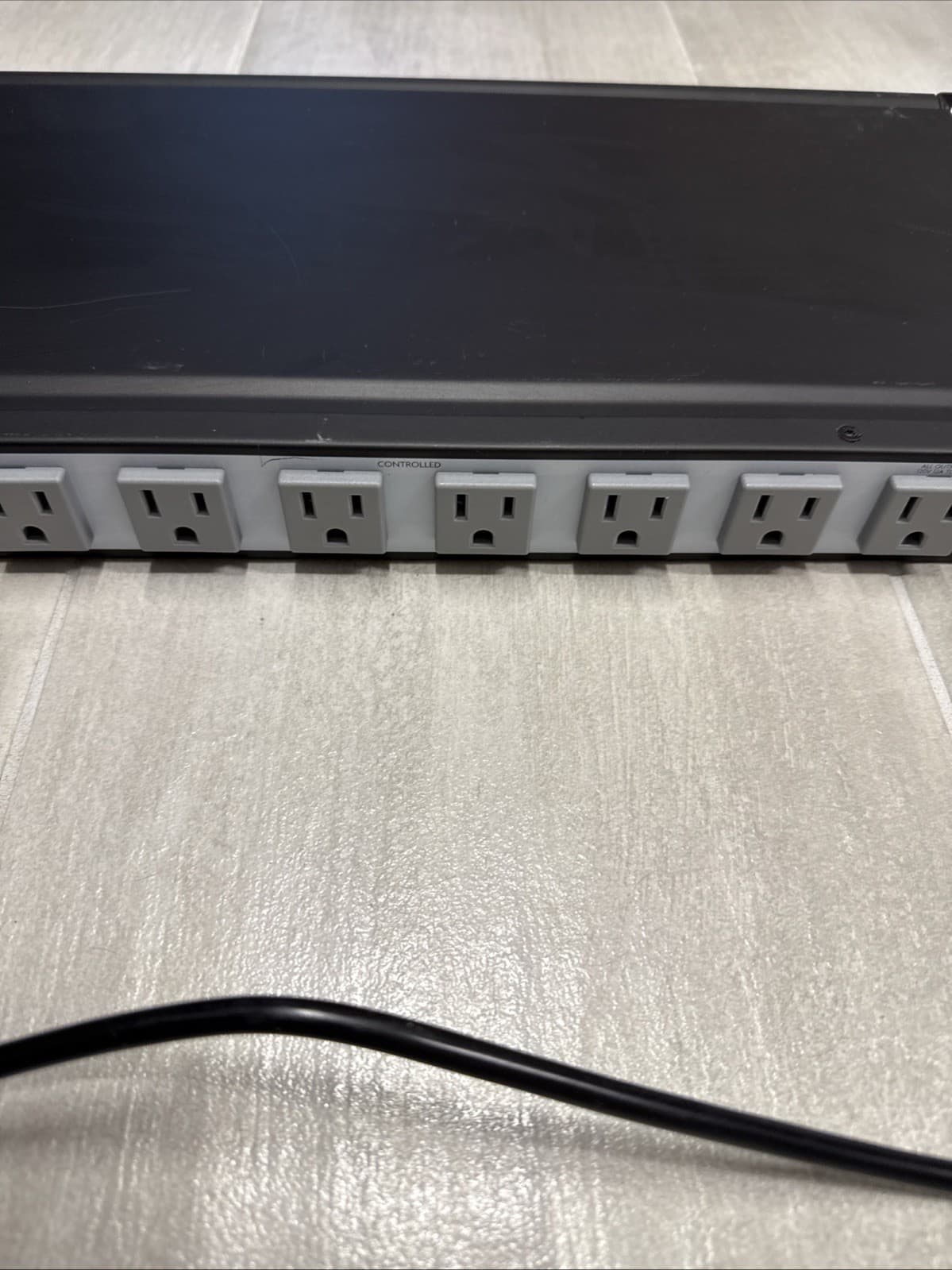 Luxul PDU 8 Power Distribution Unit 8 controlled outlets 9 total PDU-08 PDU08 - Image 6
