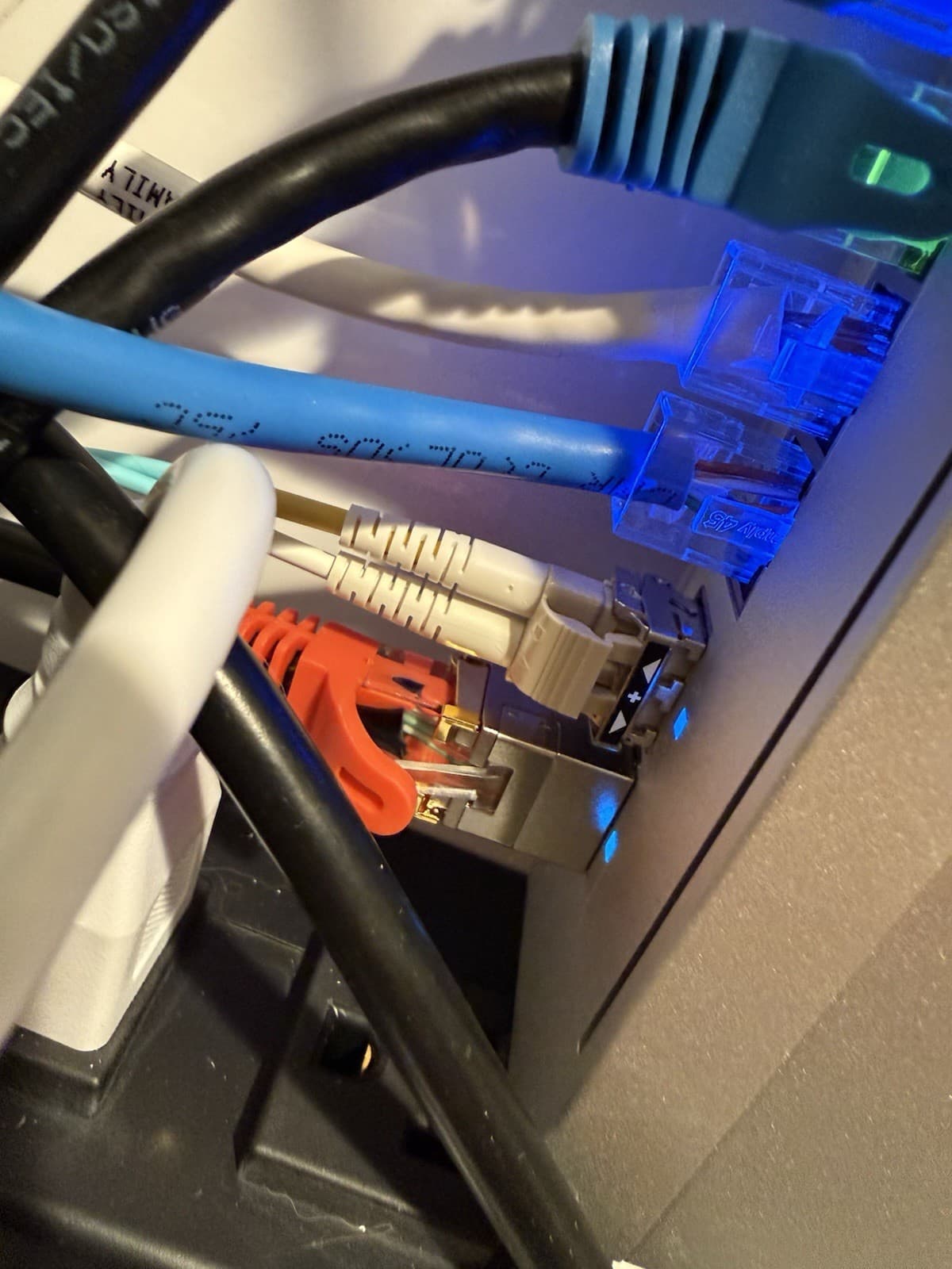 1M 10Gb SFP+ Direct Attach Fiber Cable Ubiquiti Compatible GIGDATA Blue 3 ft - Image 10