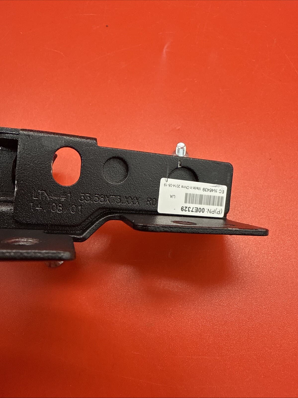 IBM 00E7329 N46439 Right Rack Ear For IBM Power S812L 8247-21L Mount Hardware - Image 4