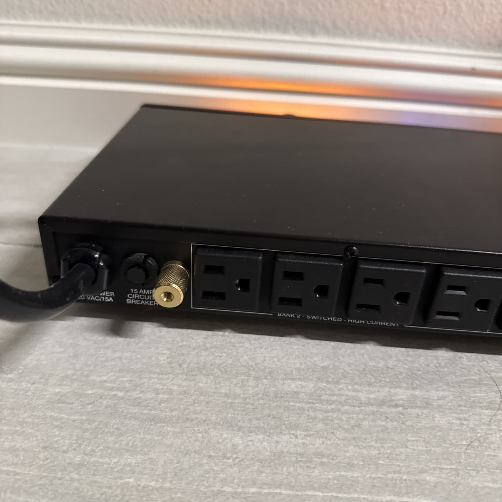 Panamax M4300-PM Home Theater Power Line Conditioner and Surge Protector Indoor - Image 7