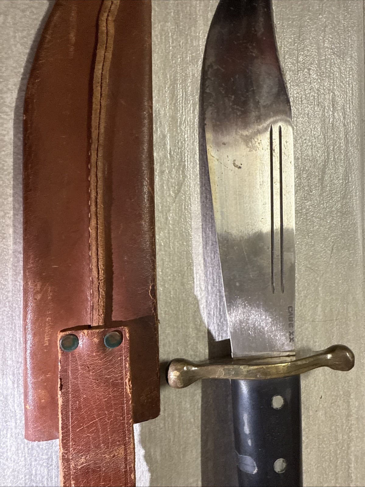 Original U.S. WWII Case XX V44 Pilot Survival Kit Bowie Knife With Scabbard - Image 3