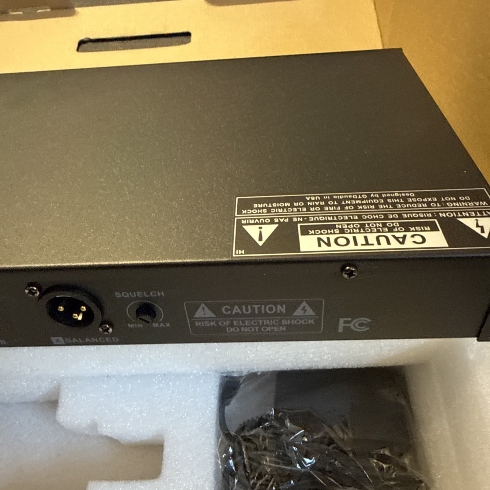 GTDaudio G-622H 2x100 Channel UHF Wireless Microphone System - Image 7