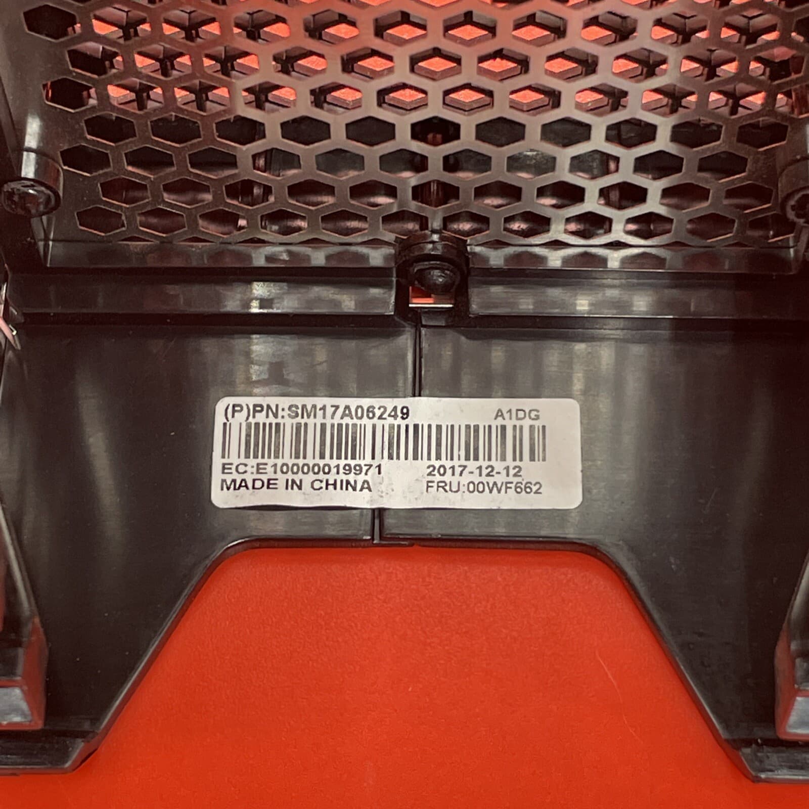 Lenovo Thinkserver SR650 1x8 Bay Hard Drive Filer 00WF662 SM17A06249 For IBM - Image 3