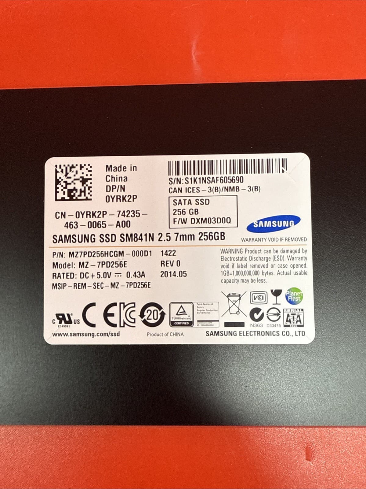 Dell 0YRK2P YRK2P 256GB SATA SSD 2.5" SM841N 7mm MZ-7PD256E Internal SSD Black - Image 2