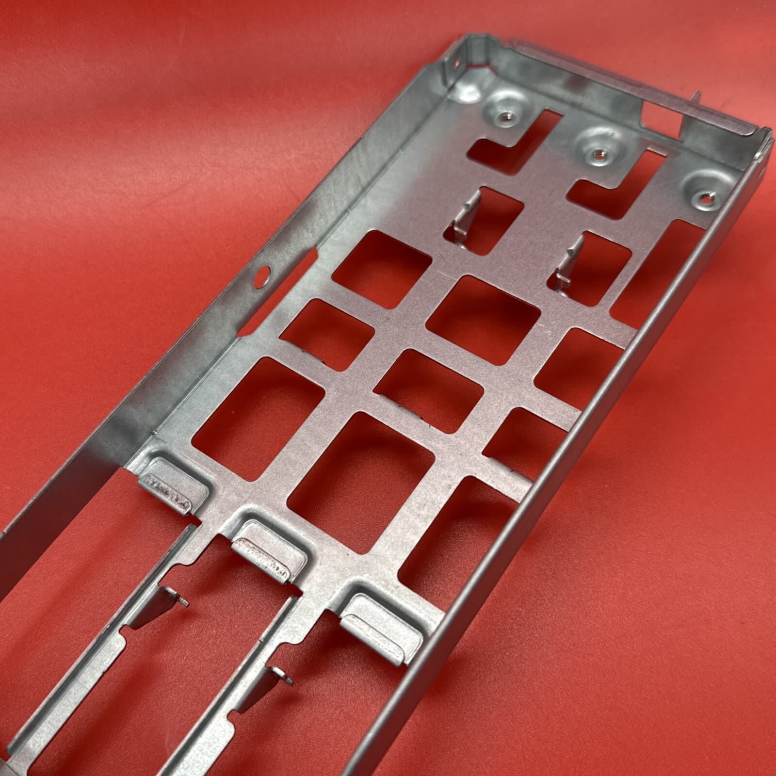 HPe 12 Bay LFF Backplane Bracket With Mounting Screws 875082-001 Board - Image 4