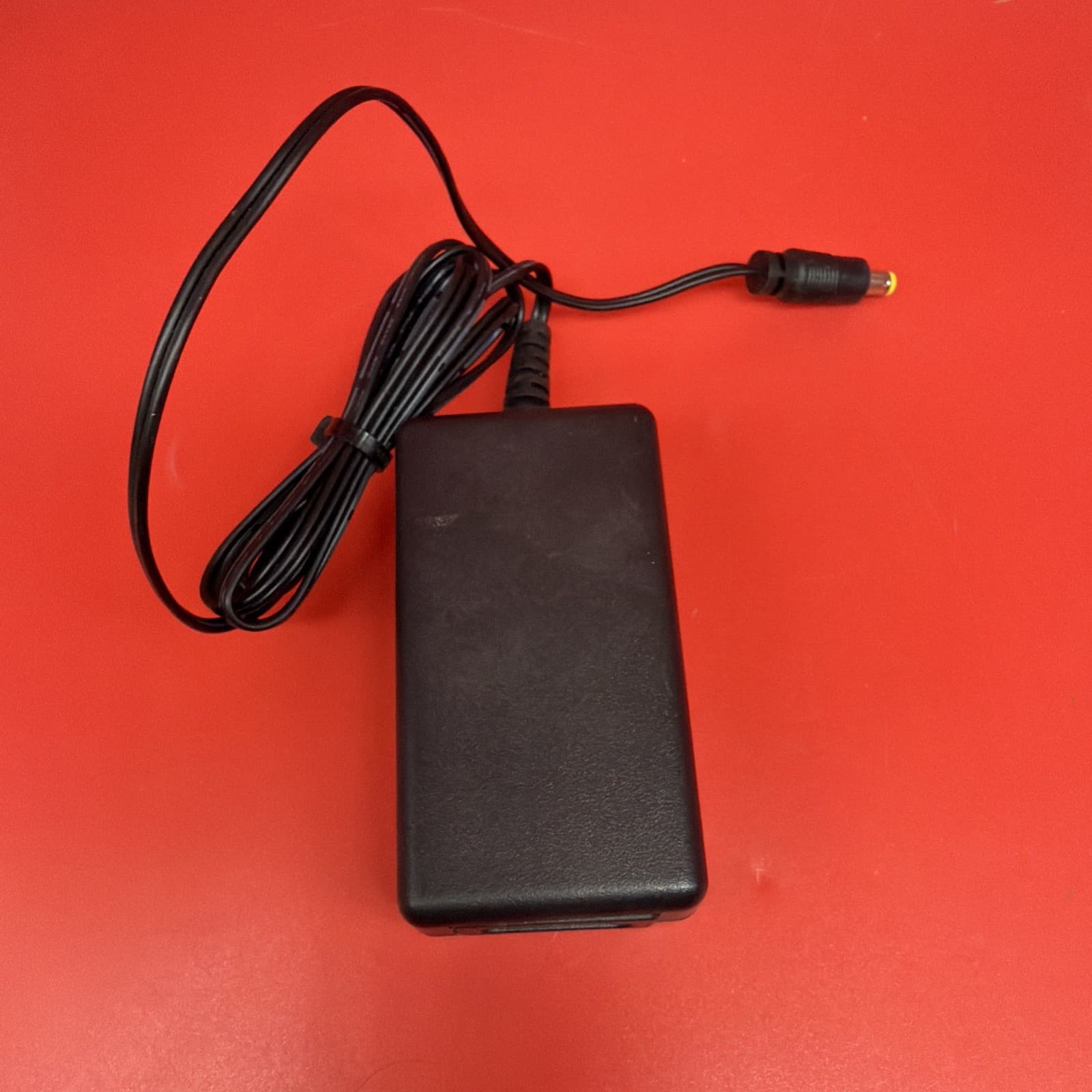 Sunny Computer Technology SYS1319-0505-T3 5w Power Supply - Image 4