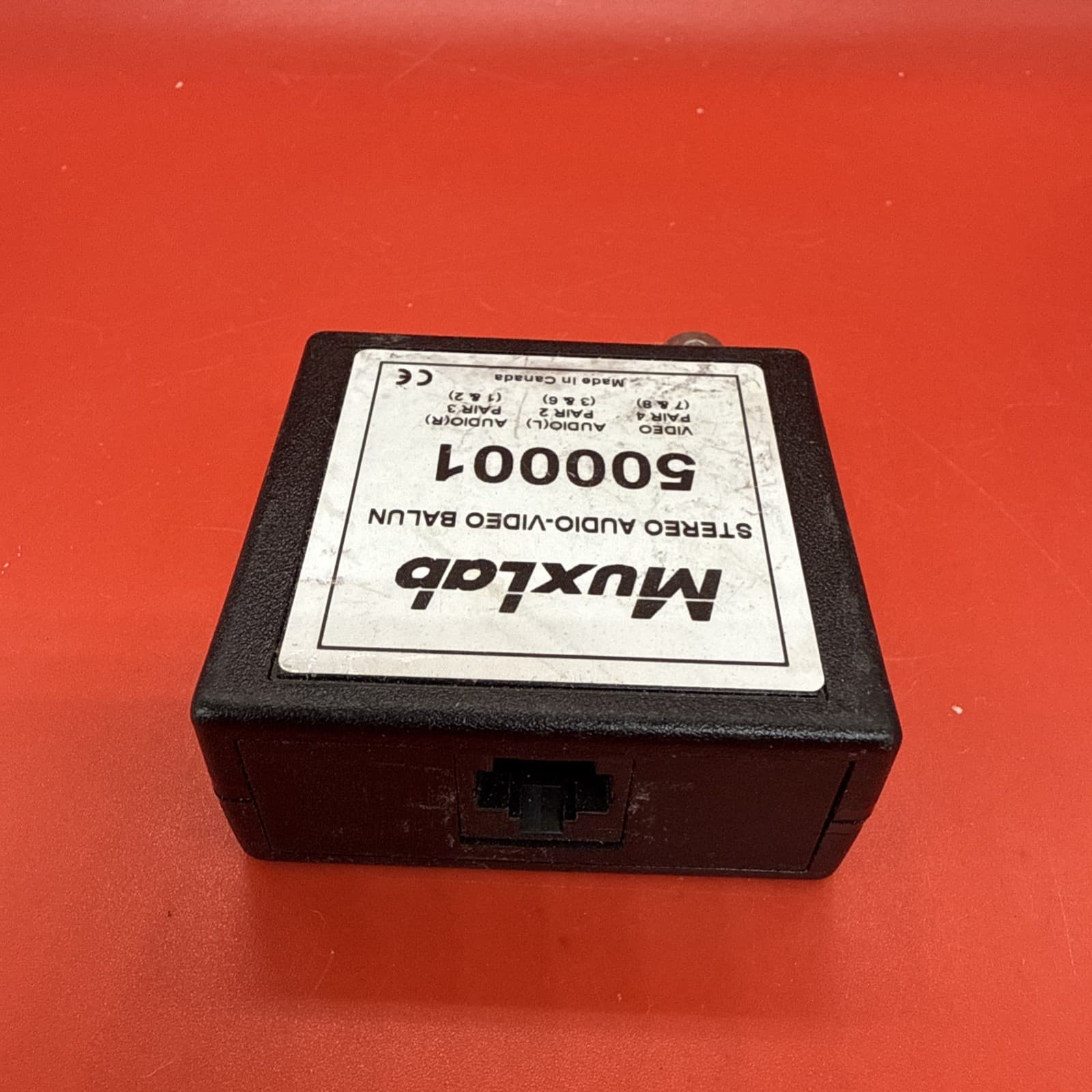MuxLab 500001 Stereo Audio Video A/V Balun - Image 3