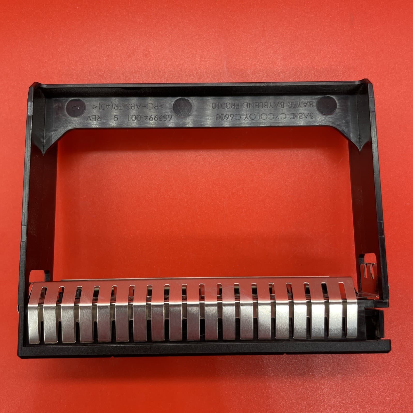 HP 652994-001 3.5" Hard Drive Bay Filler Caddy Rigid Plastic Black - Image 3