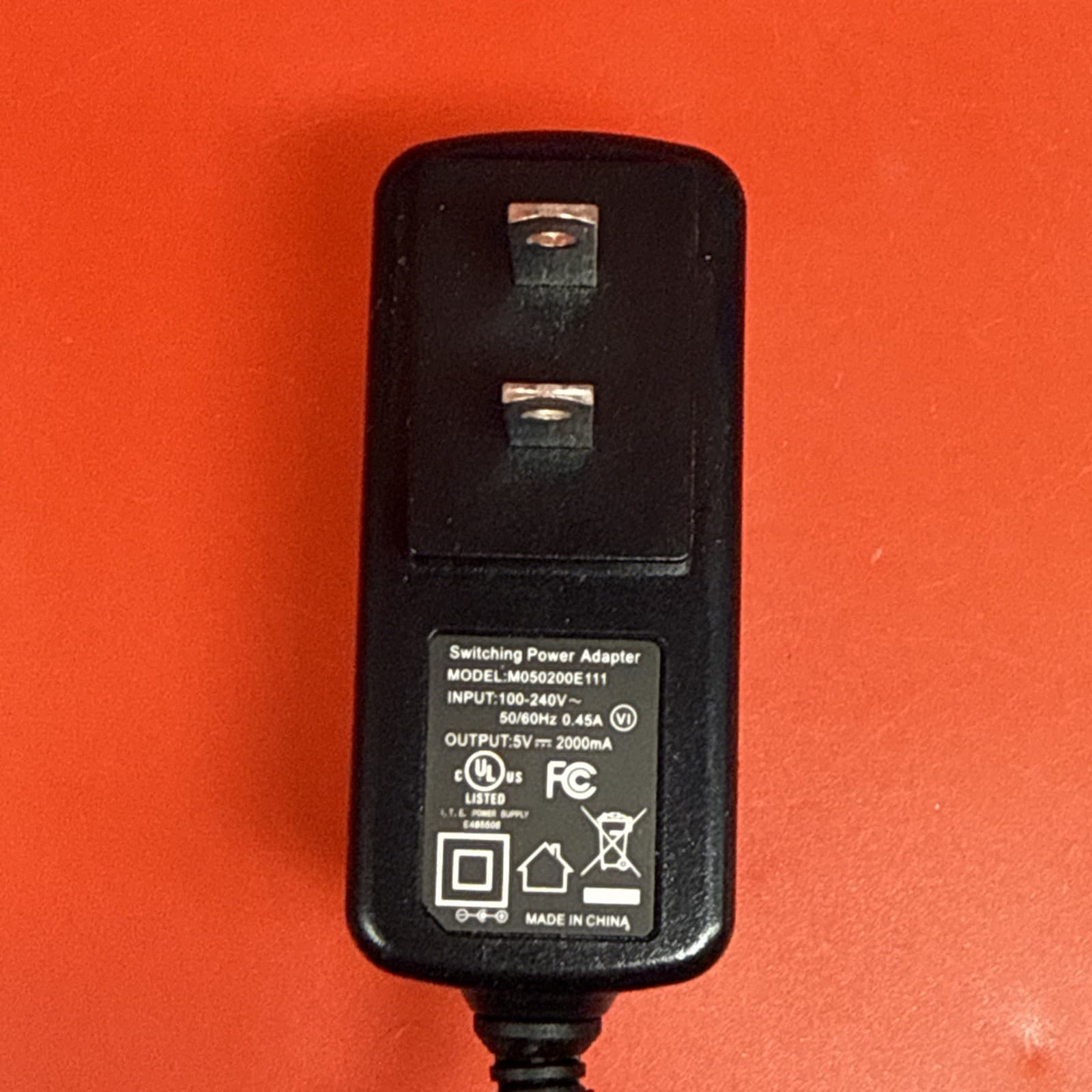 M050200E115 .35A 2000mA Switching Power Supply - Image 2