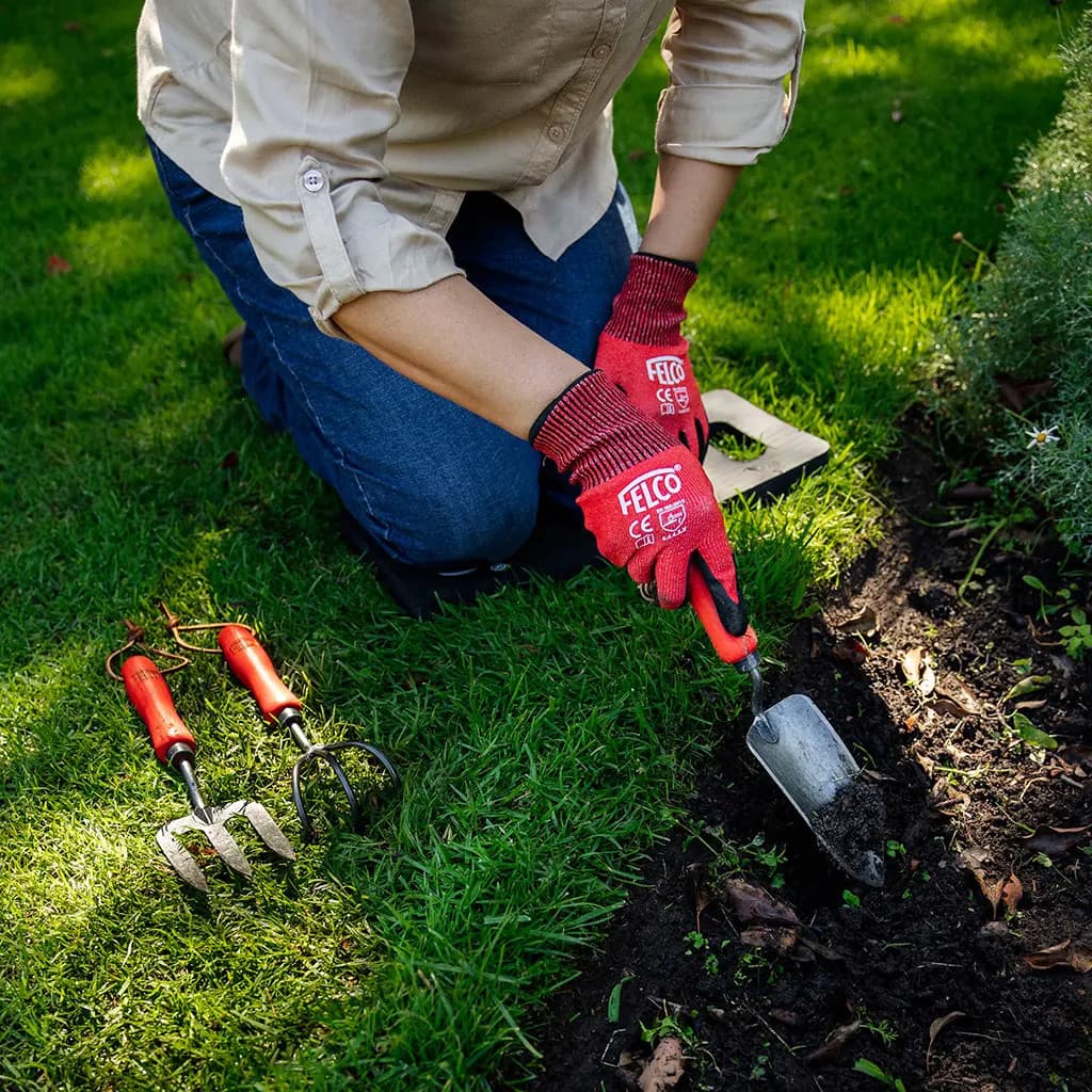 Felco Gardening Trowel Hardened Steel Planting Swiss NEW - Image 4