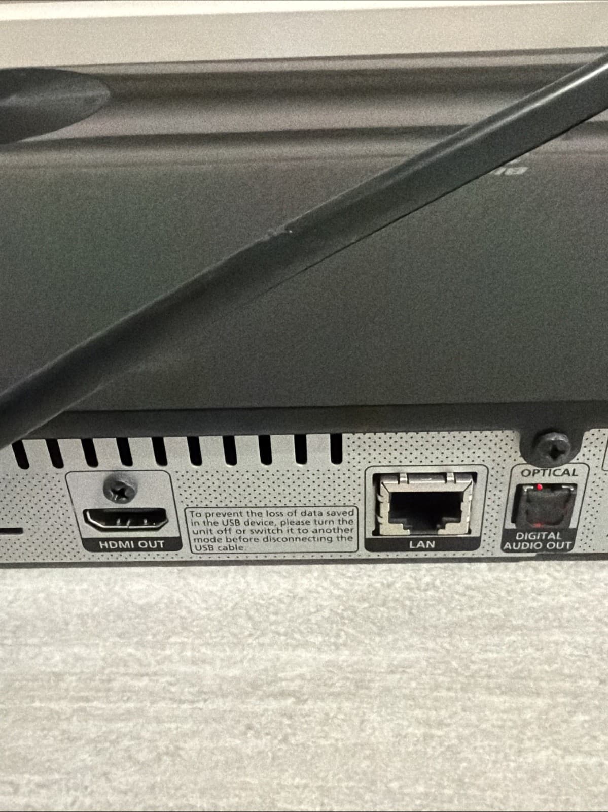Samsung BD-F5900 3D Blu-ray Player - Image 10