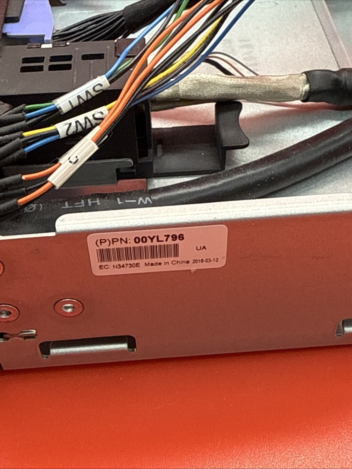 IBM 00YL796 N34730E 00KG408 00FK469 00KC970 X3250 X3550 M5 Display VGA Cage - Image 7