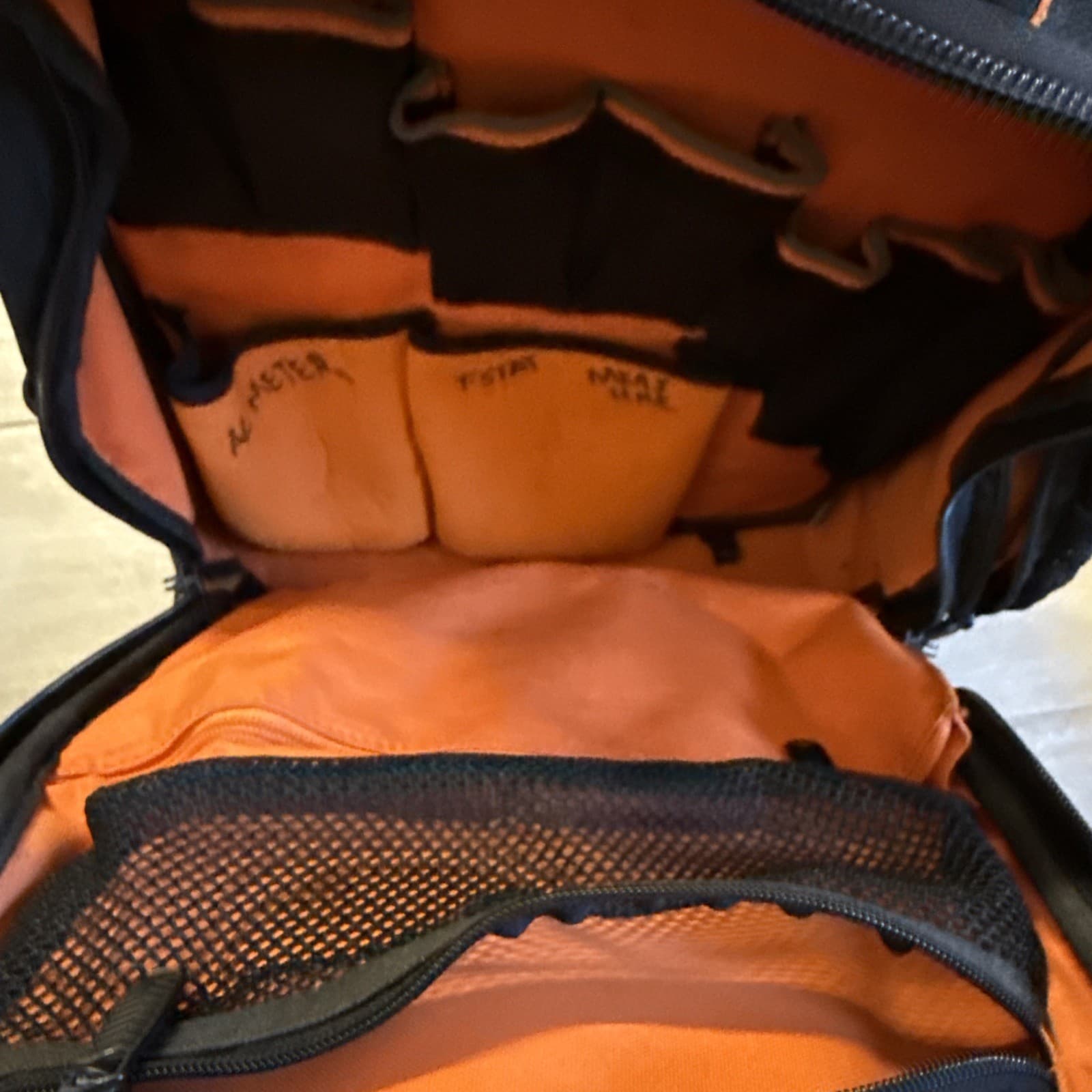 KLEIN 55603 TRADESMAN PRO TABLET BACKPACK used - Image 6