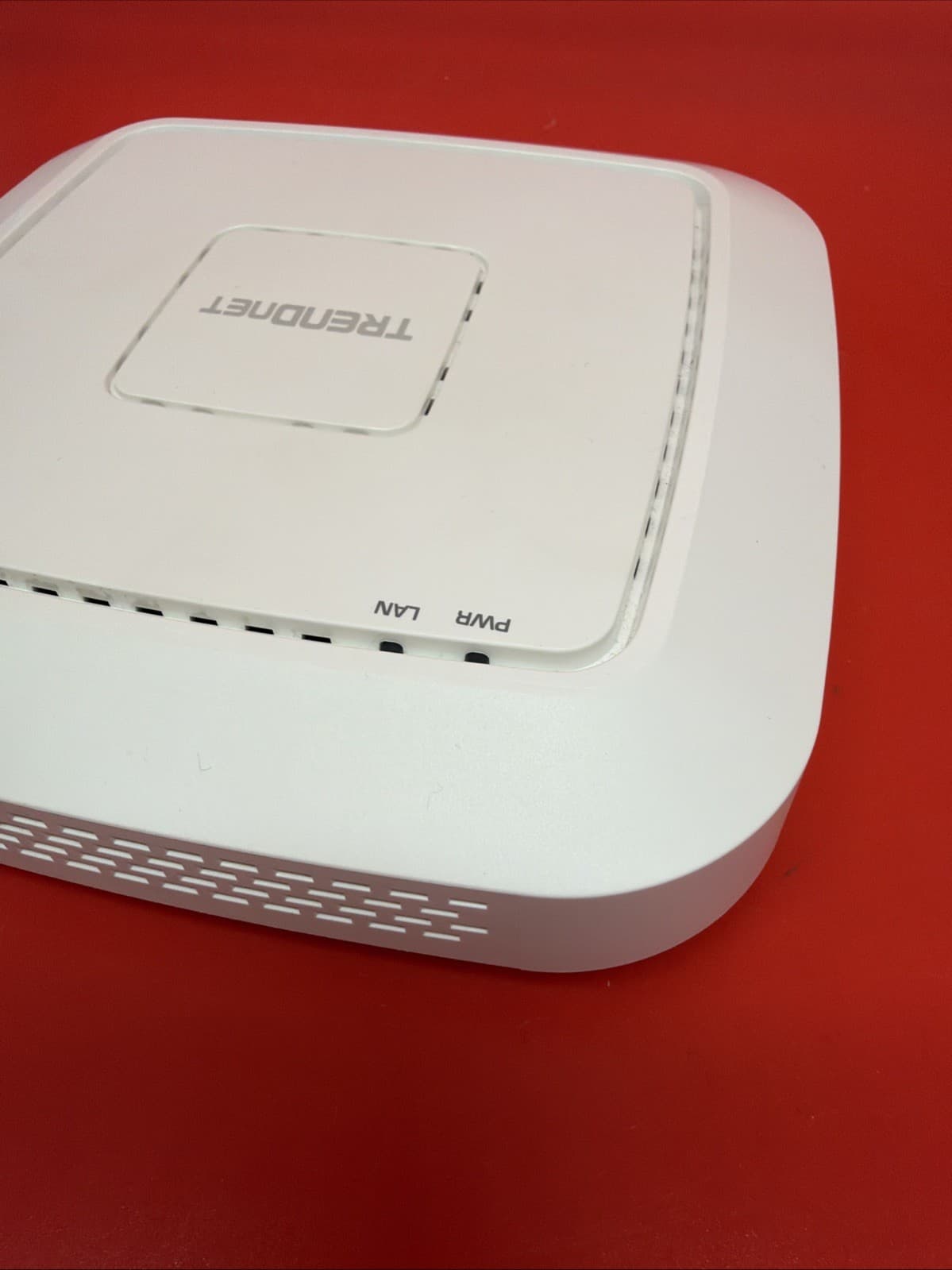 TRENDnet TEW-821 DAP /A Wireless Access Point - No Power Cord Included White - Image 8