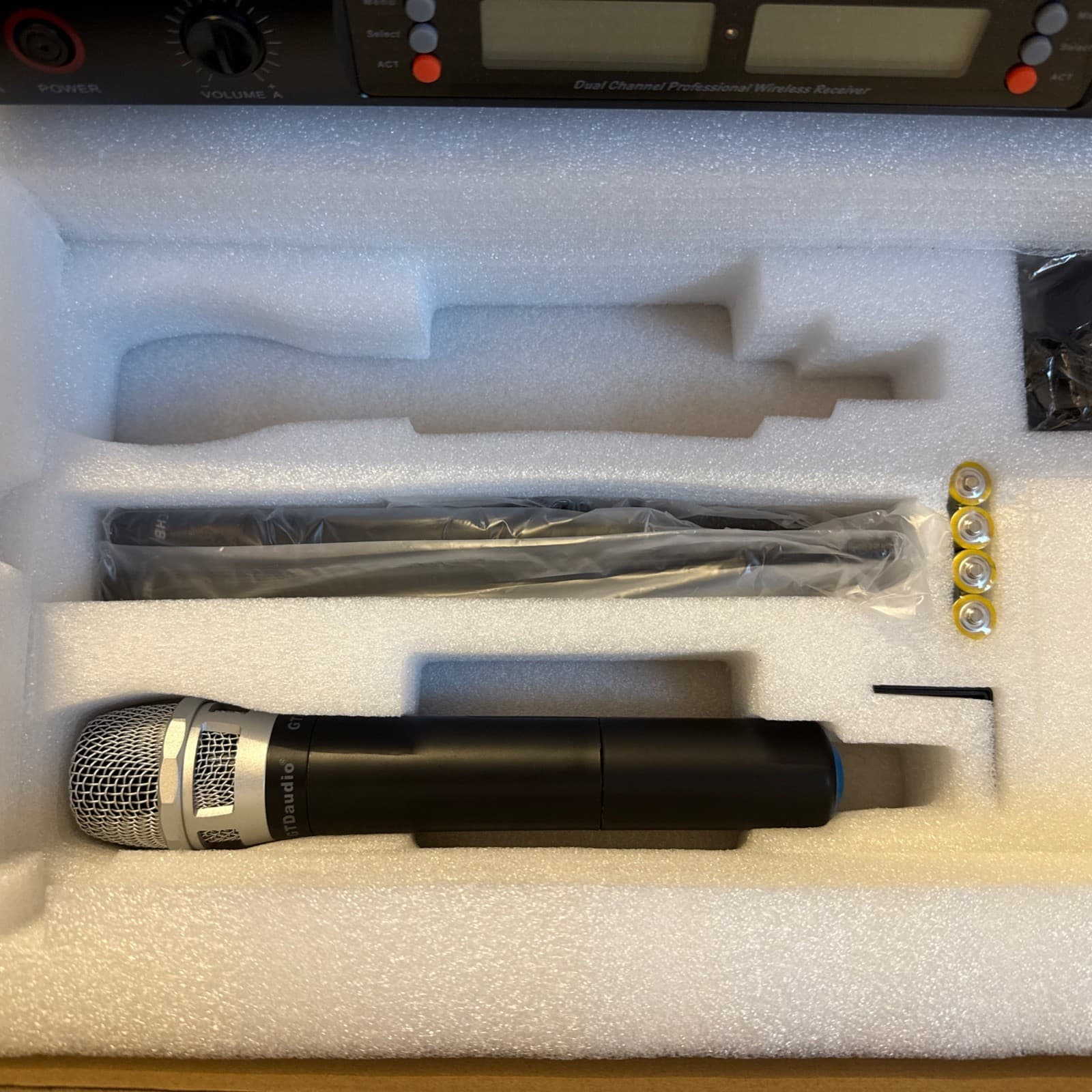 GTDaudio G-622H 2x100 Channel UHF Wireless Microphone System - Image 2