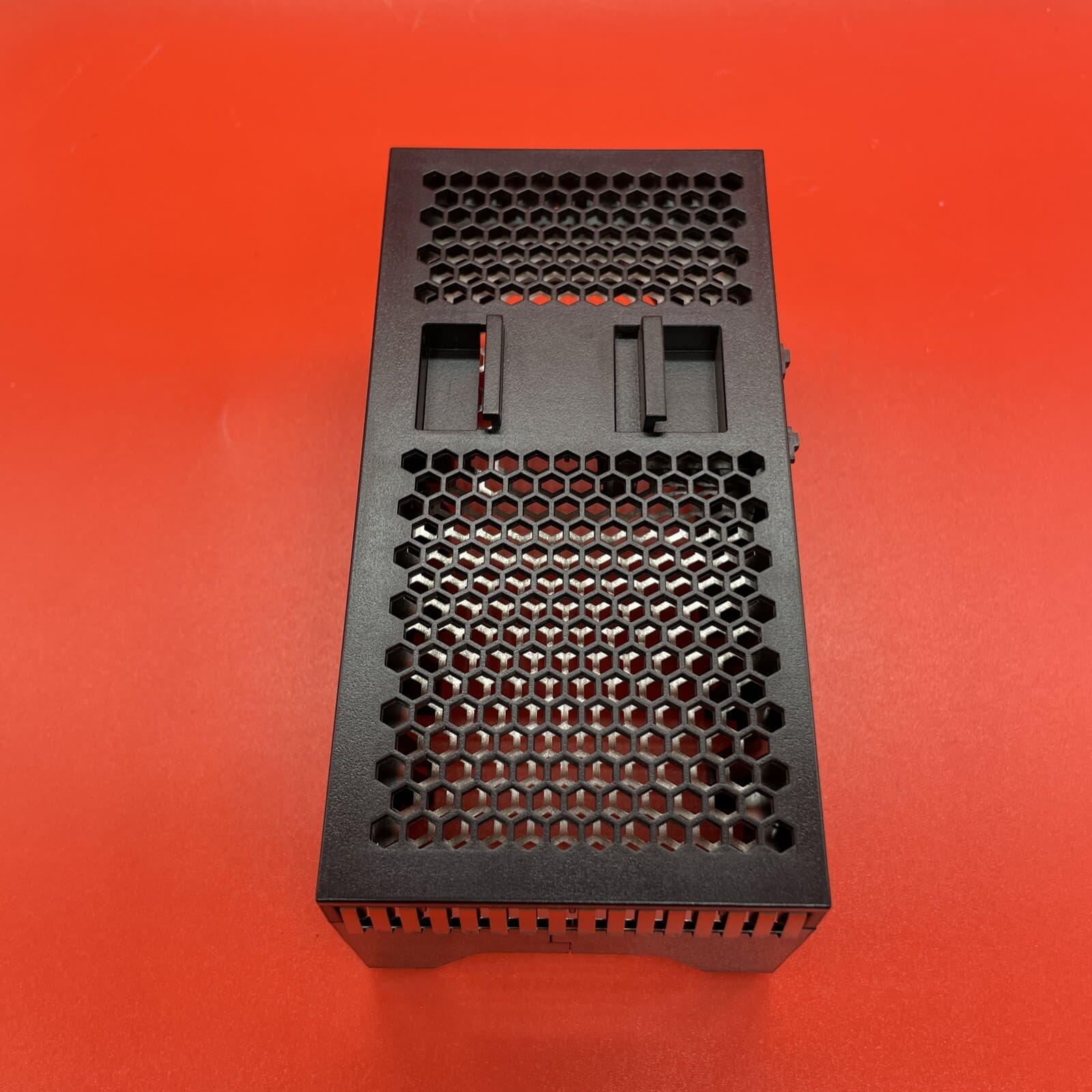 Lenovo Thinkserver SR650 1x8 Bay Hard Drive Filer 00WF662 SM17A06249 For IBM - Image 4