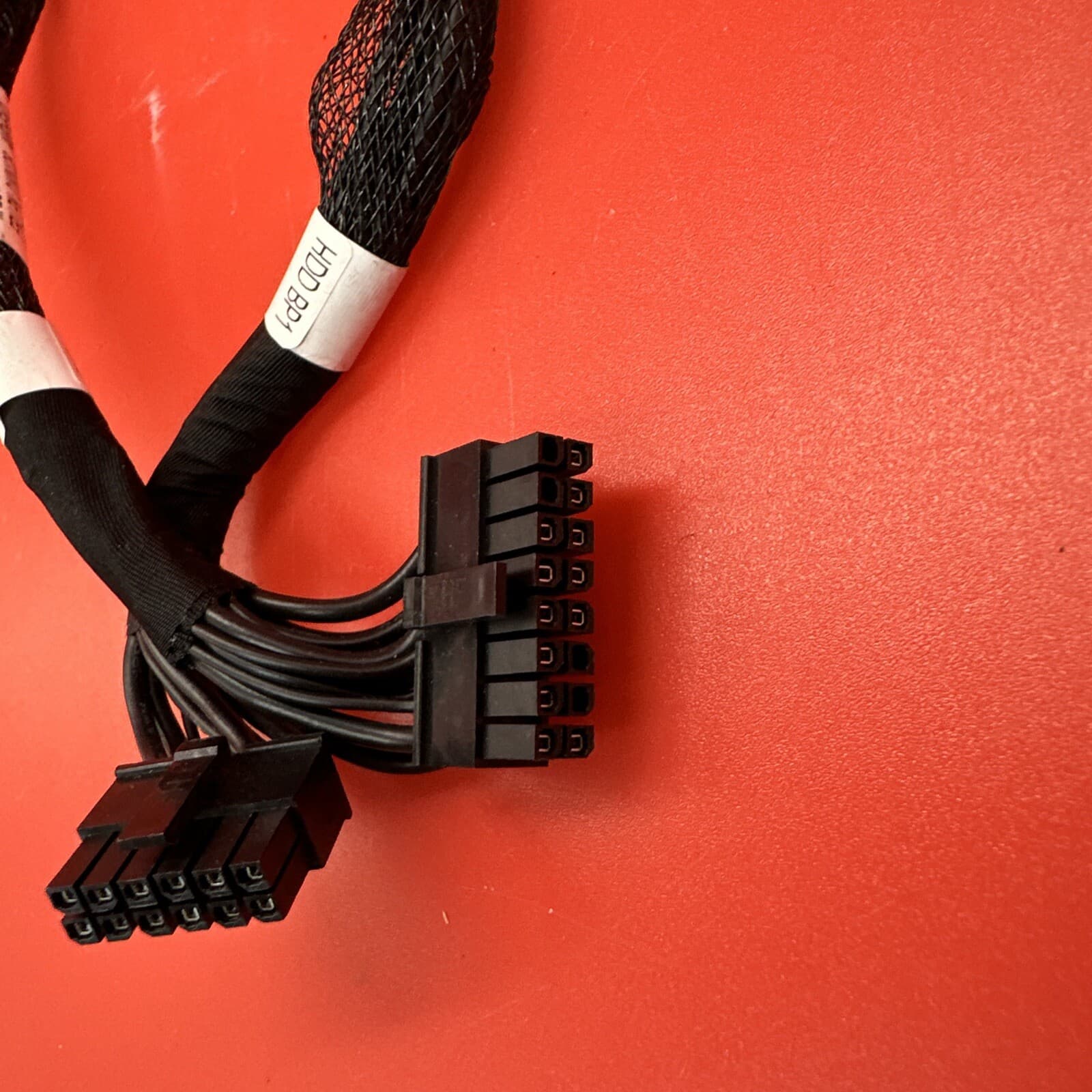 Lenovo 01KN128 Backplane Power Cable - Image 6