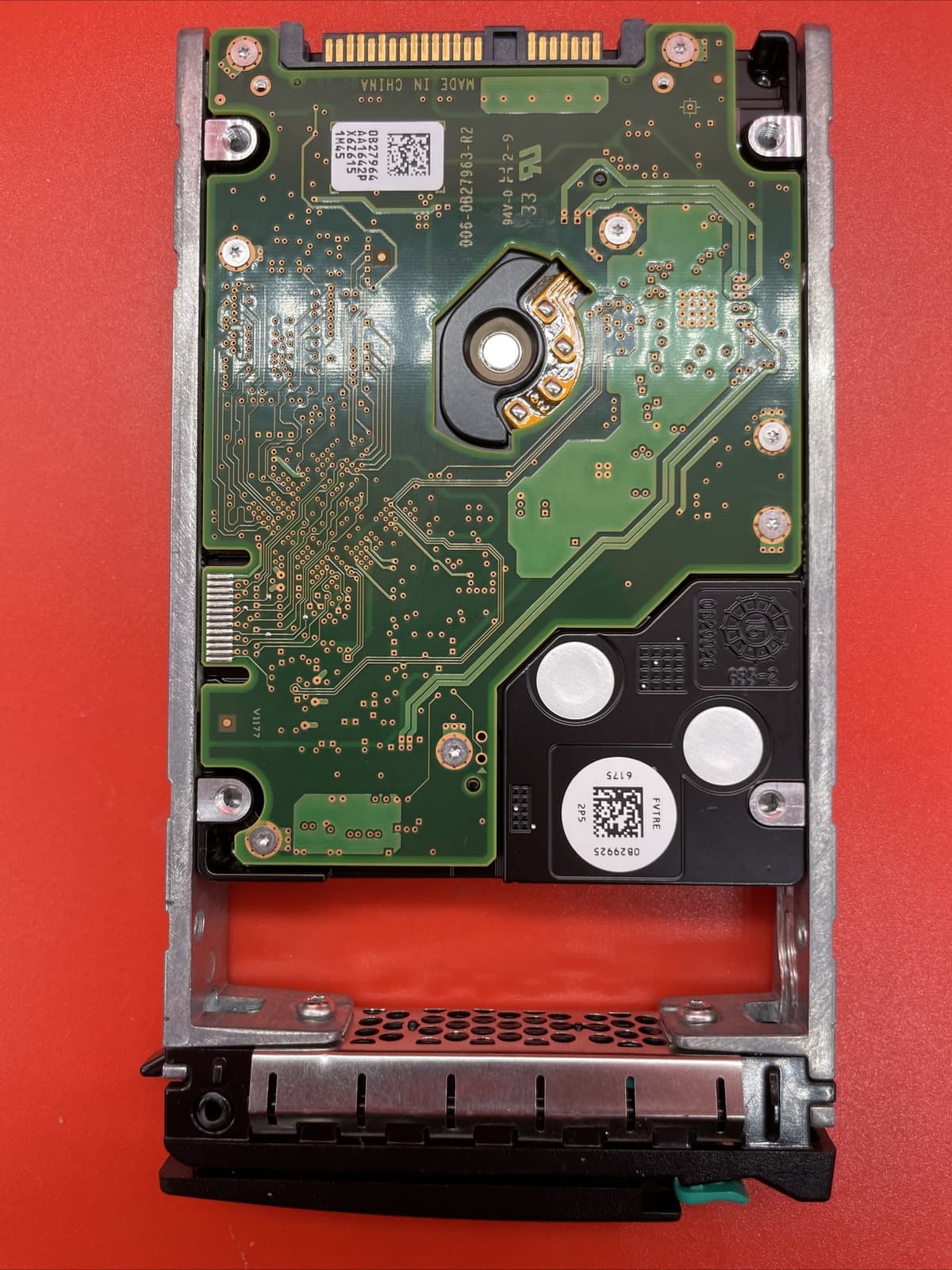 300G 10K SAS 2.5" HGST HUS109030CSS600 EMC 118033231 105-000-237 in Tray Silver - Image 5