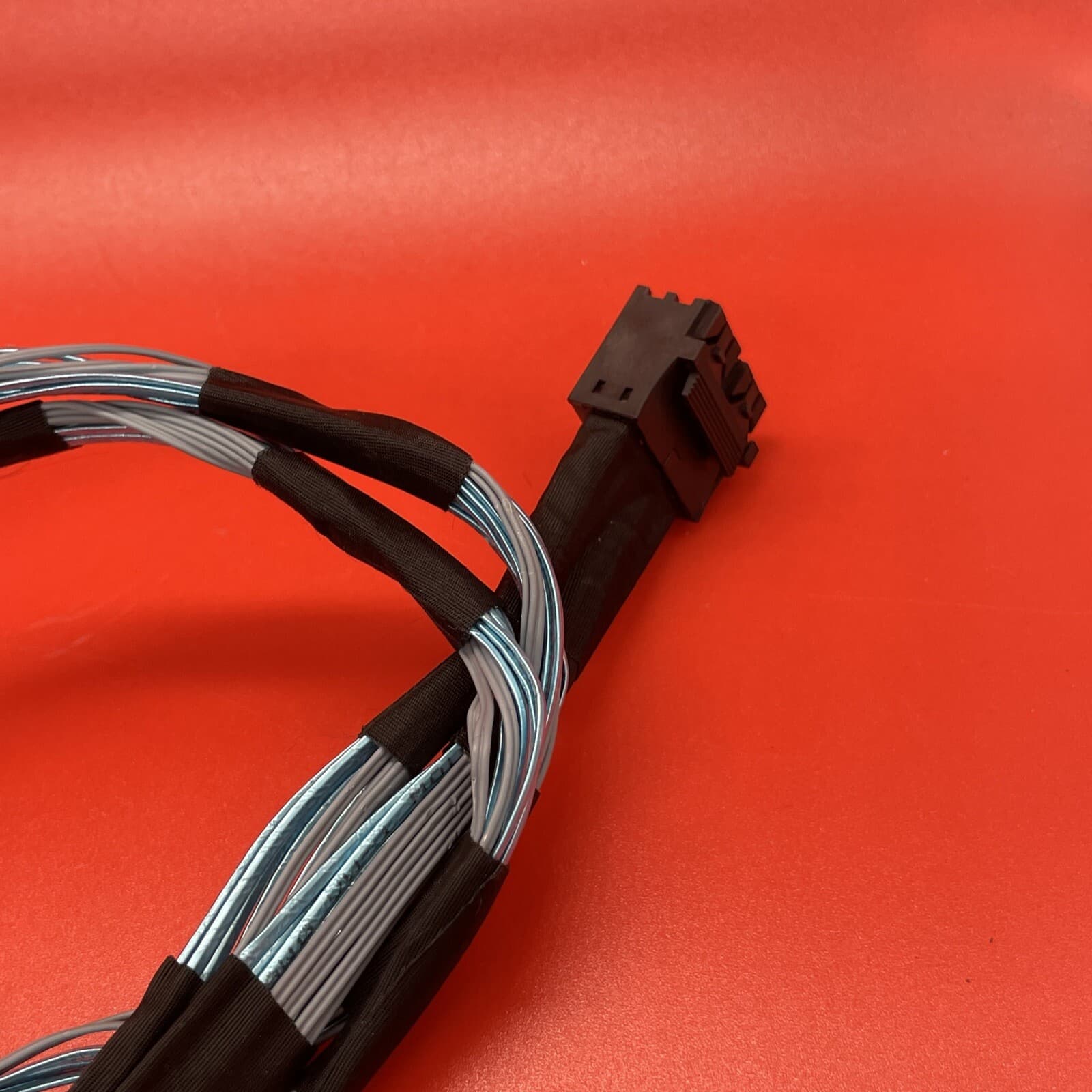 Cisco UCS 74-13013-01 RHS72-0039 Disk Controller SAS Cable for Controller - Image 4
