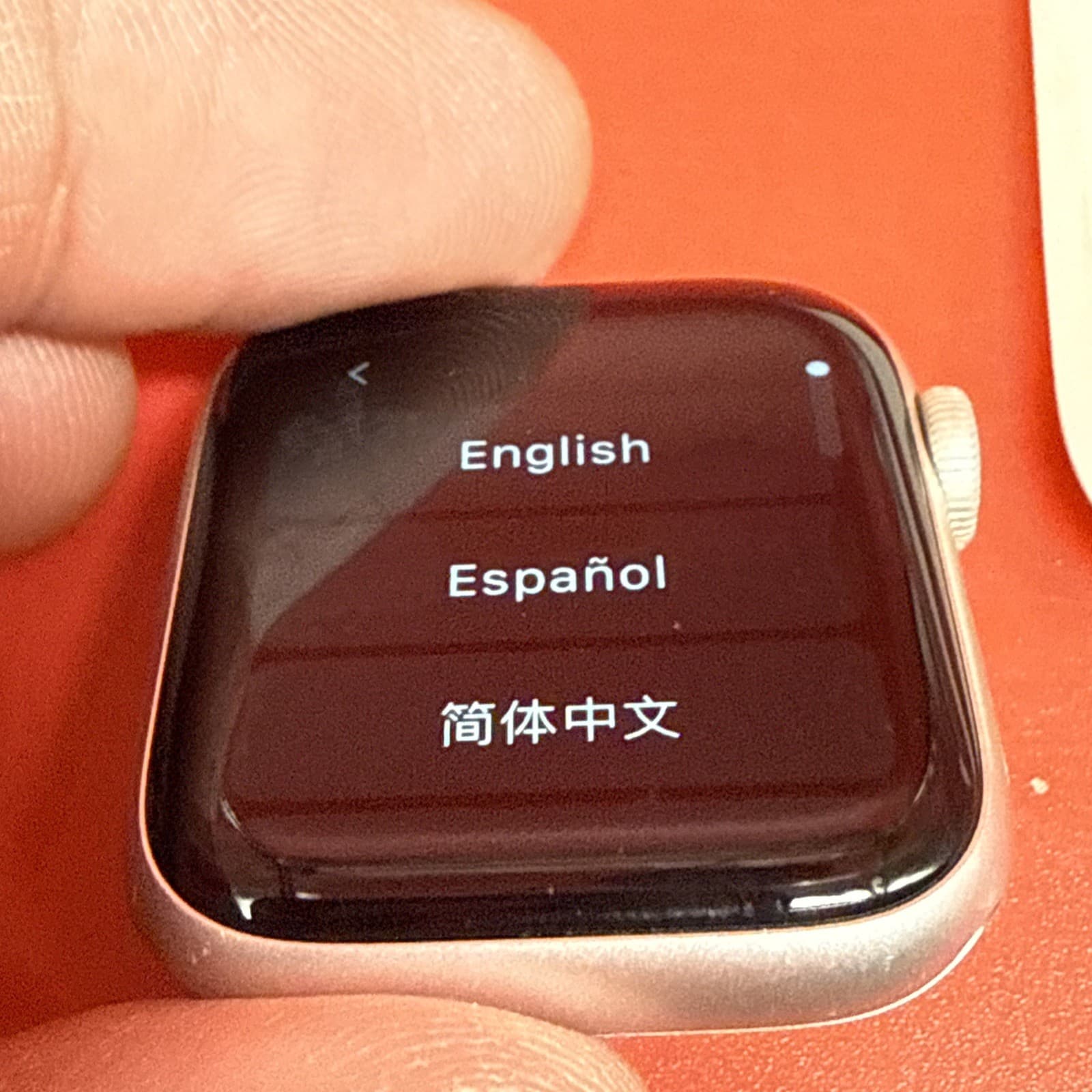Apple Watch Series 5 40mm Aluminium Case with White Sport Band - S/M GPS + LTE - Image 13