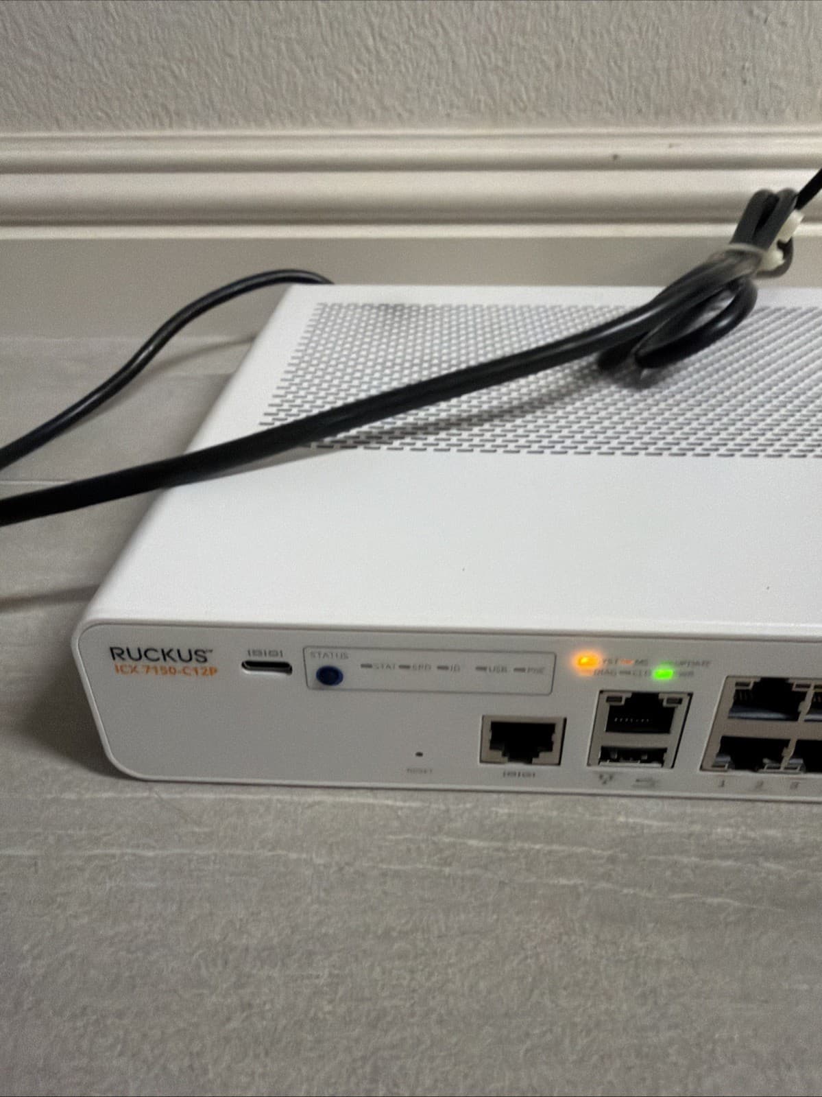 Ruckus ICX 7150-C12P 12-Ports Rack Compact PoE Switch Ethernet Switch 1 Gbps - Image 2