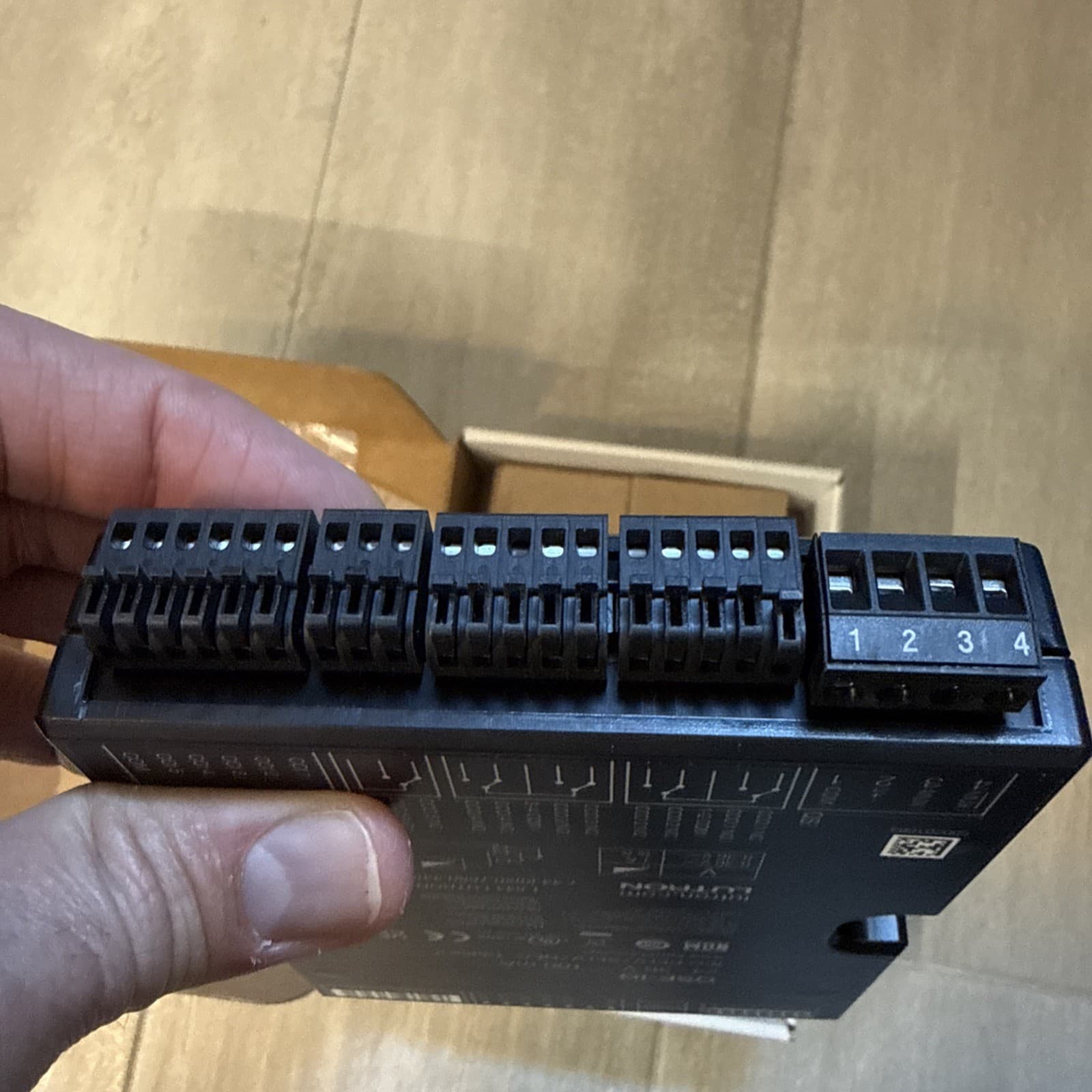 Lutron QSE-IO IEC PELV/SELV/NEC Class 2 Relay - Image 6
