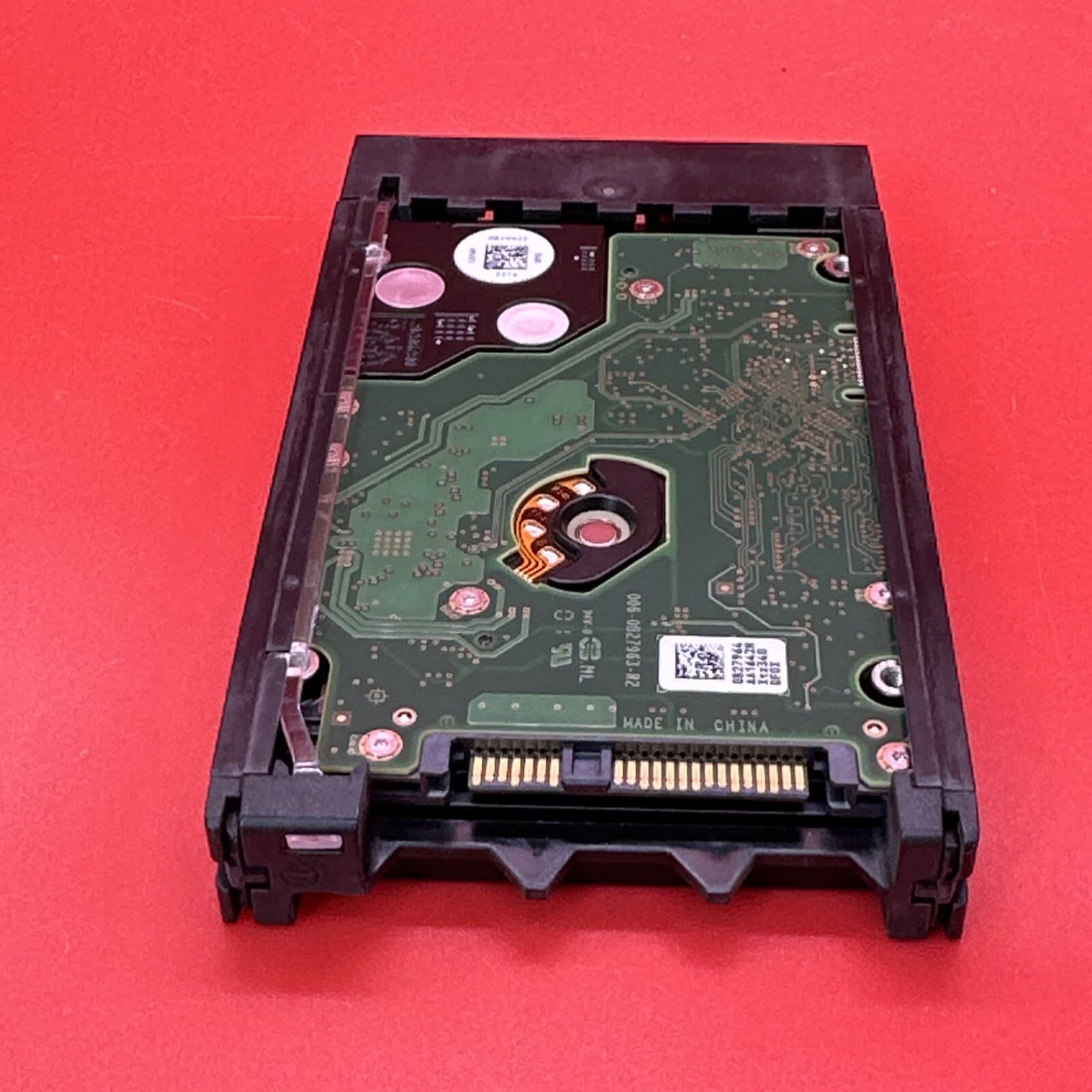 HGST HUC109060CSS600 0B26103 600GB 10K SAS 2.5 Hard Drive Isilon S200 Tray White - Image 4