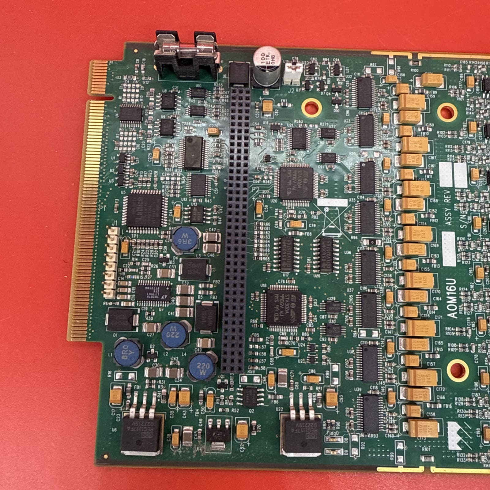 SAVANT AOM-16U 068-0107-30 Rev 03 16 Channel Analog Stereo Preamp Out RCA - Image 2