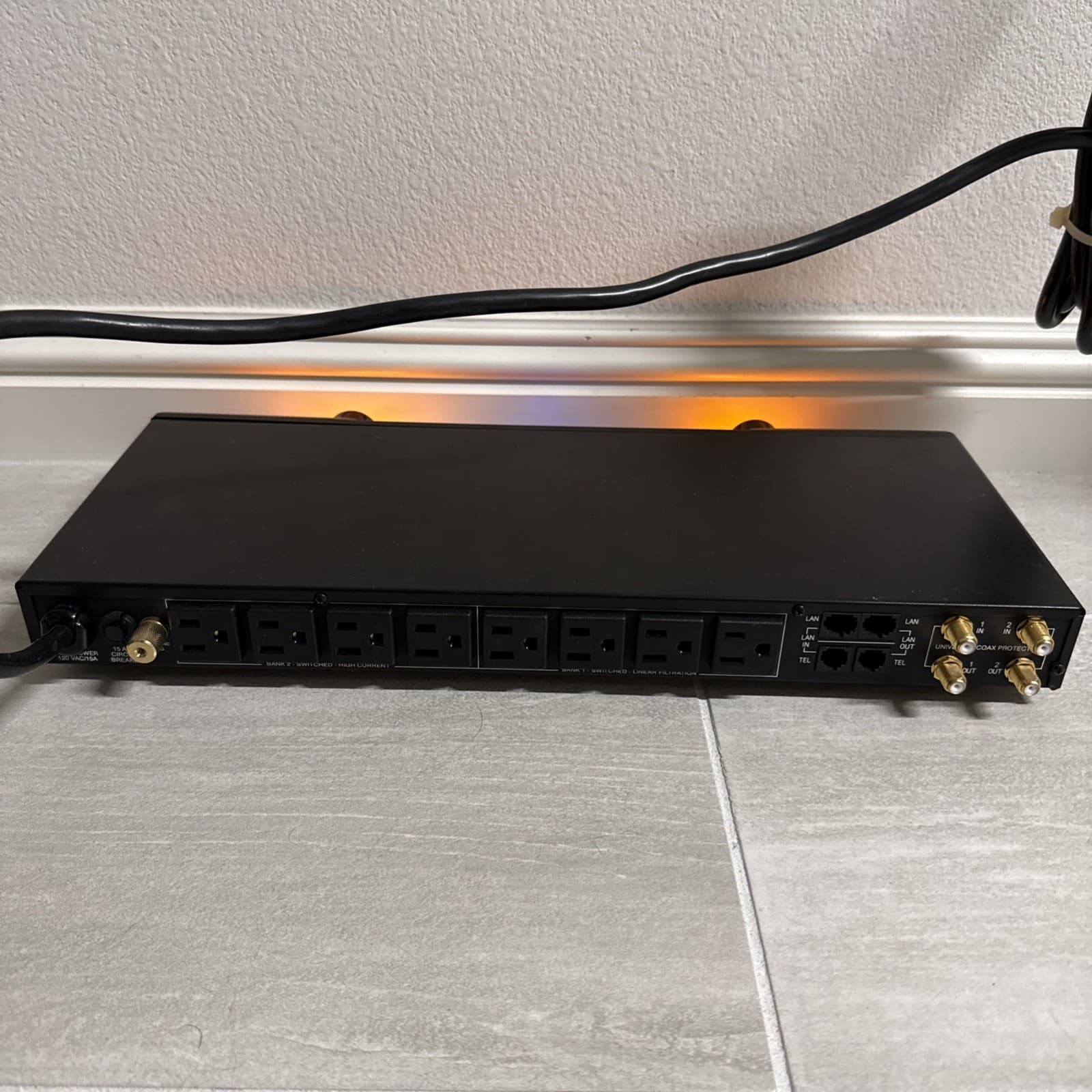 Panamax M4300-PM Home Theater Power Line Conditioner and Surge Protector Indoor - Image 6