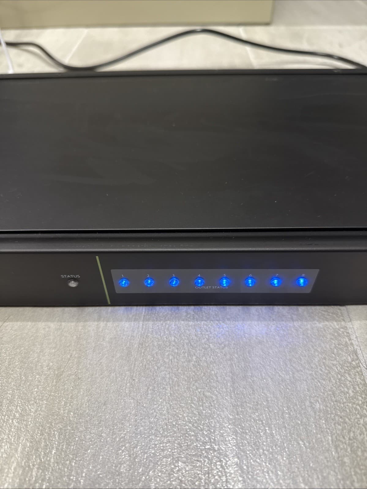 Luxul PDU 8 Power Distribution Unit 8 controlled outlets 9 total PDU-08 PDU08 - Image 3