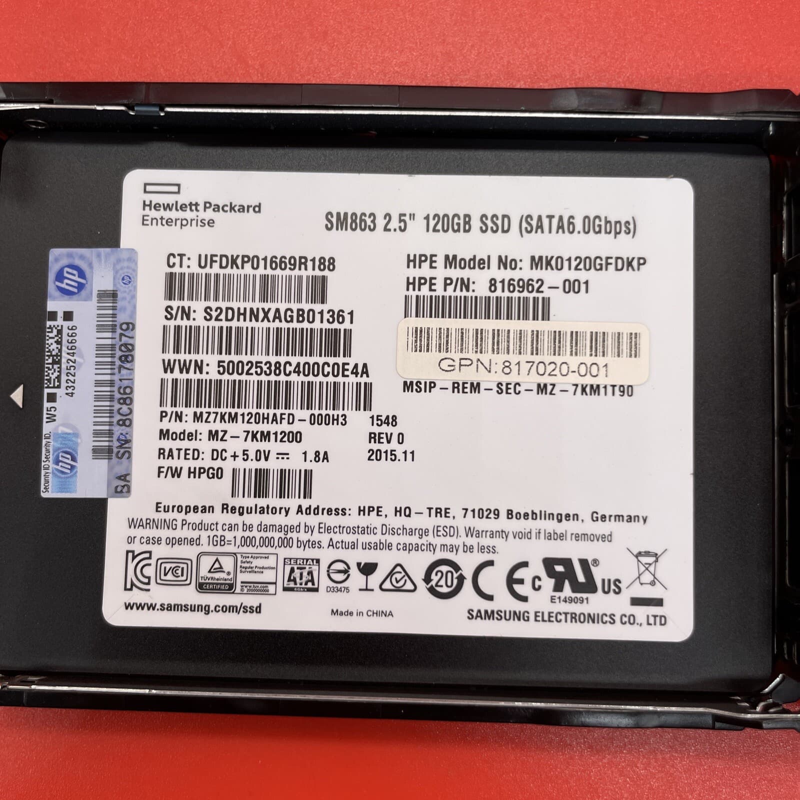 HPe 120G SSD SATA6 MK0120GFDKP 816969-B21 816962-001 817098-001 in 817096 Tray - Image 2