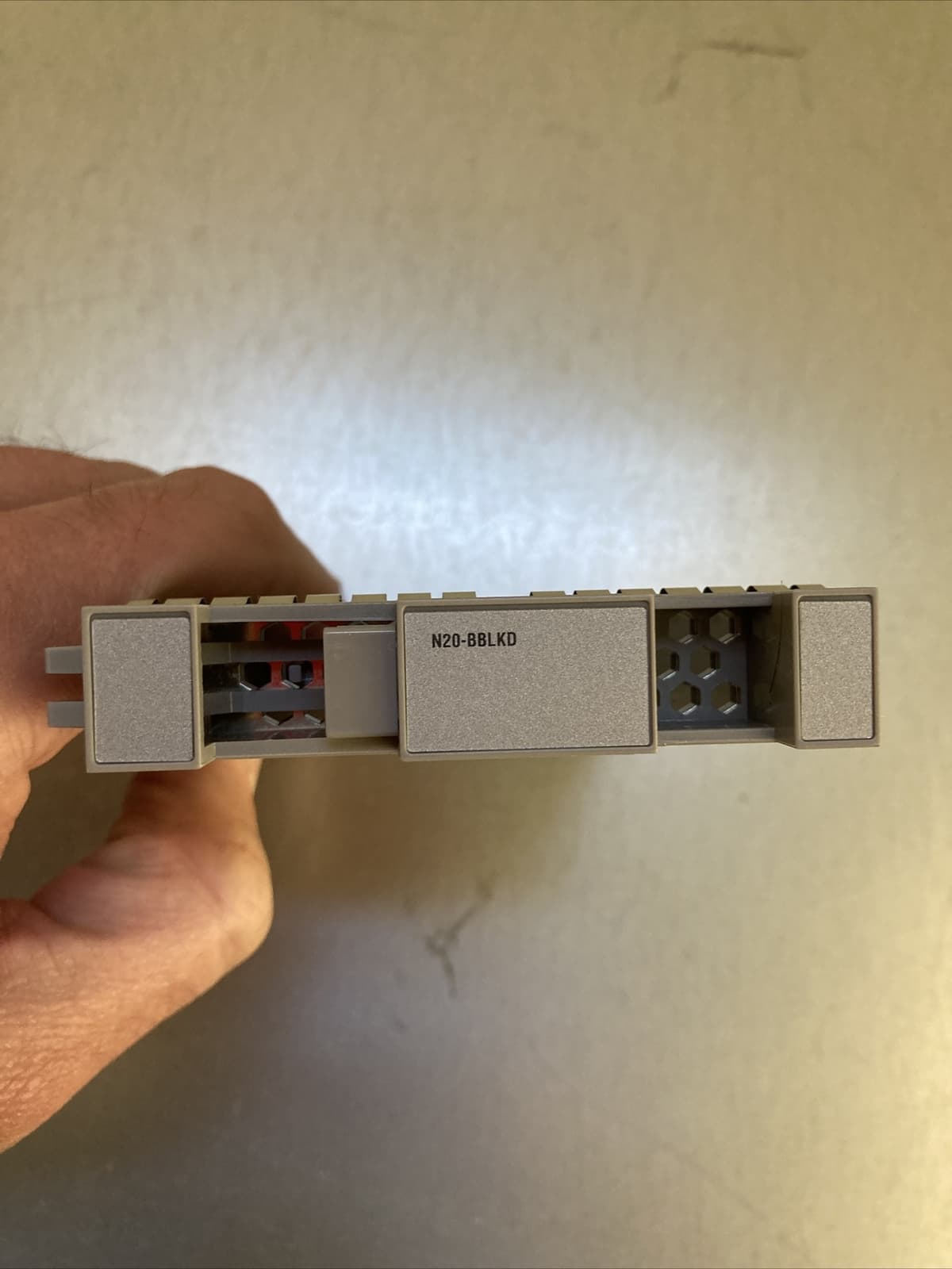 Cisco UCS N20-BBLKD 2.5” Slot filler 800-36336-01 Caddy Rigid Plastic Silver - Image 2
