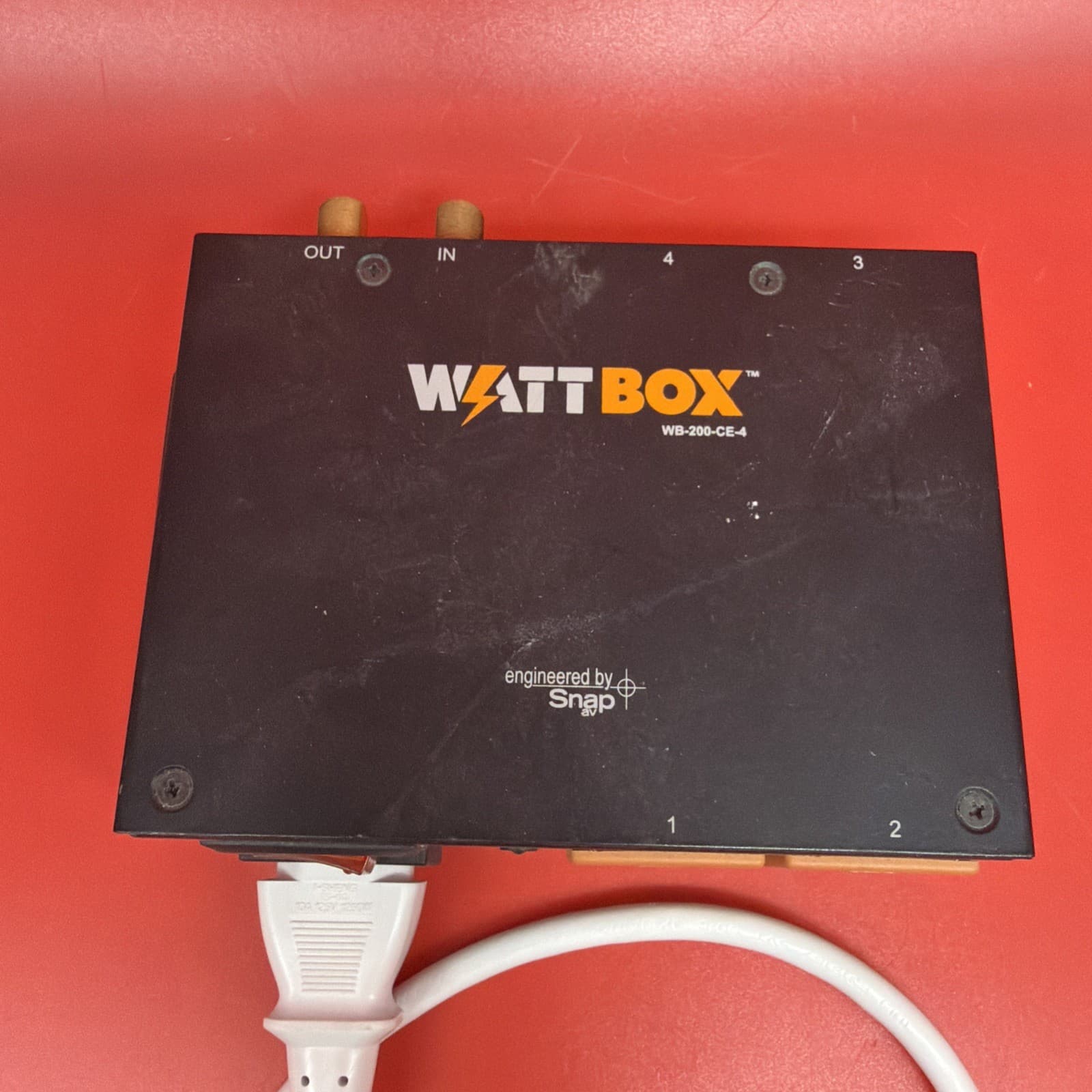 Snap WattBox WB-200-CE-4 Mounted Power Conditioner w/ 4 Outlets  - Image 2