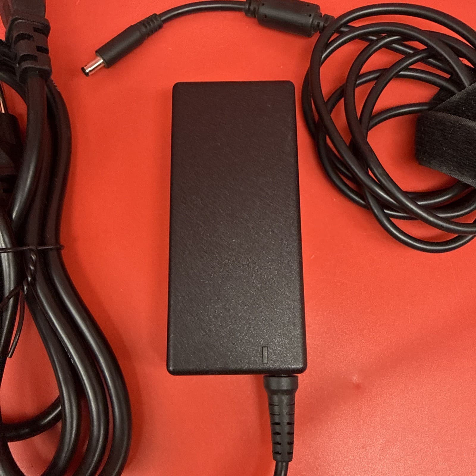 Dell MGJN9 0MGJN9 65w AC Adapter PA-12 LA65NS2-01 AC/Standard Black For Dell - Image 5