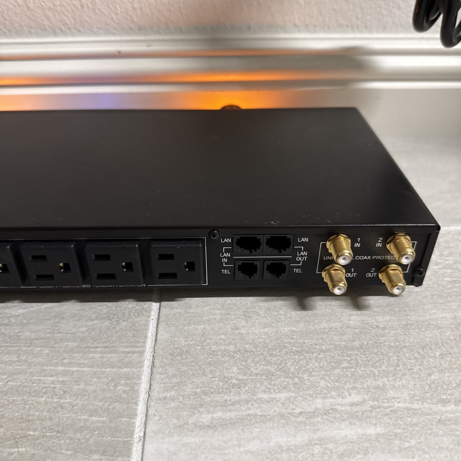 Panamax M4300-PM Home Theater Power Line Conditioner and Surge Protector Indoor - Image 9