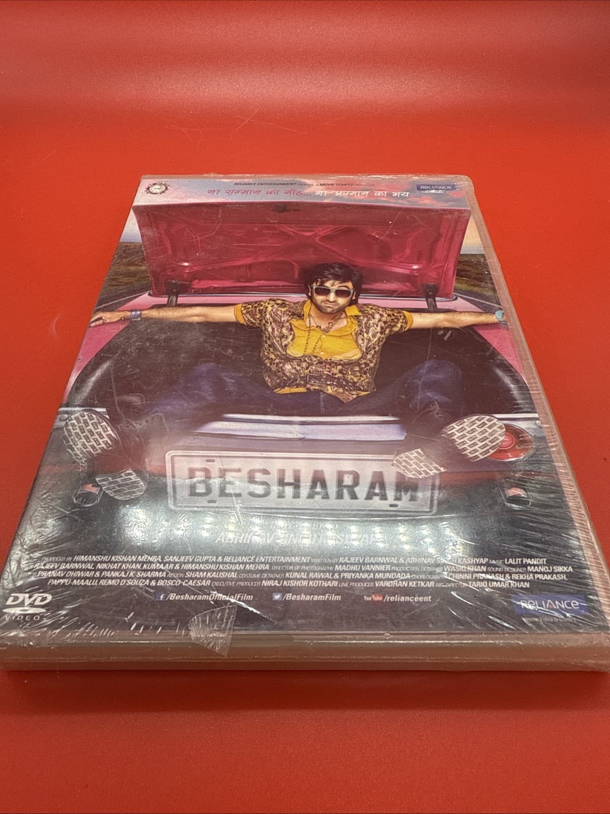 Besharam - Ranbir Kapoor, Rishi Kapoor - Bollywood Hindi Movie DVD / Region Free - Image 2