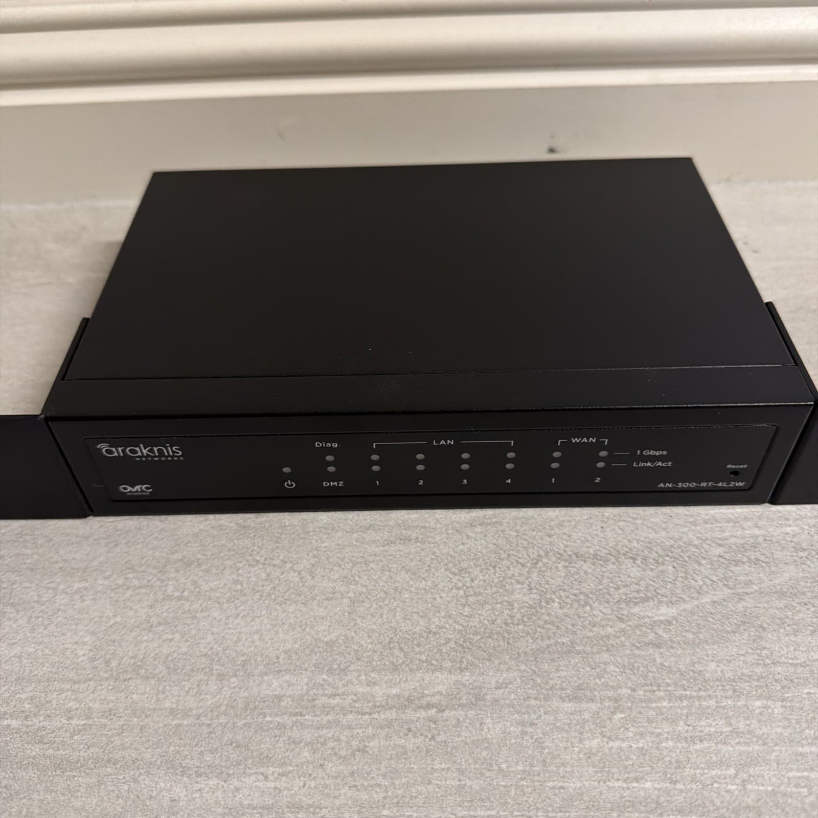 Araknis AN-310-RT-4L2W Dual WAN Gigabit VPN Router - Tested - Rack Mount Ears - Image 3