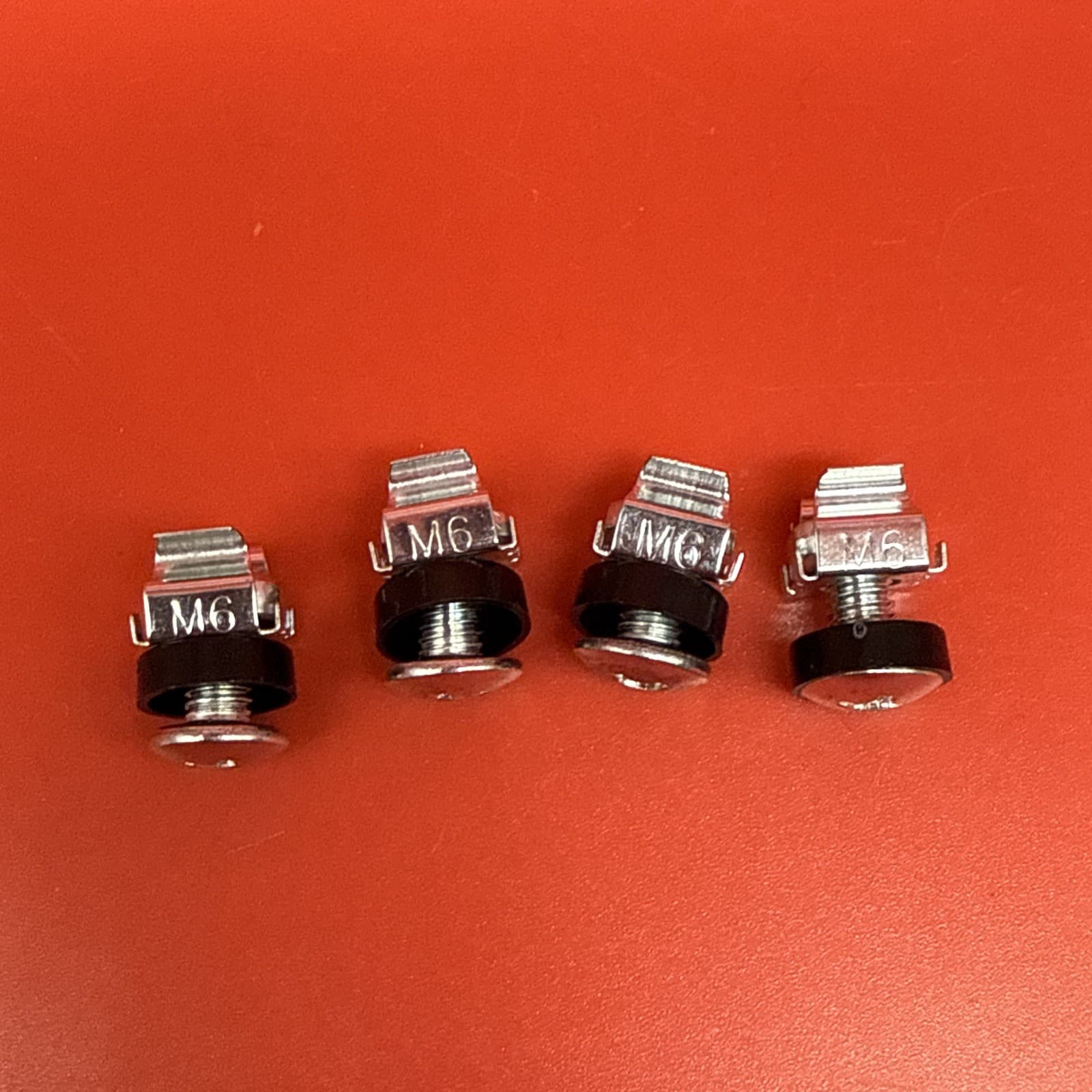 4 x Cage Nuts With Plastic Washers And Mounting Screws Nickel - Image 4