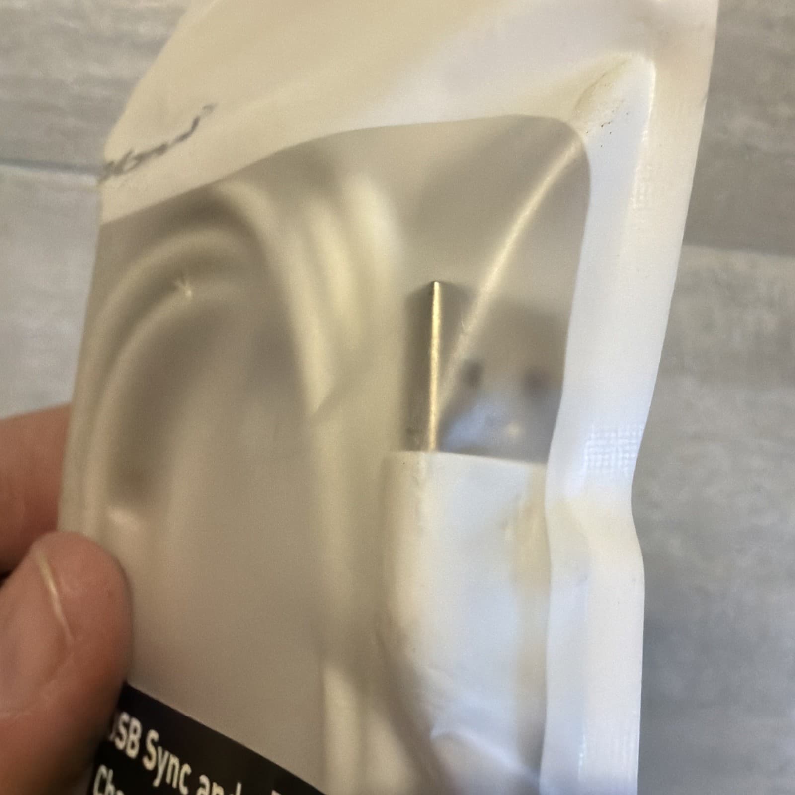 Inland USB 2.0 A-Micro 10ft White Sync And Charge Cable - Image 6
