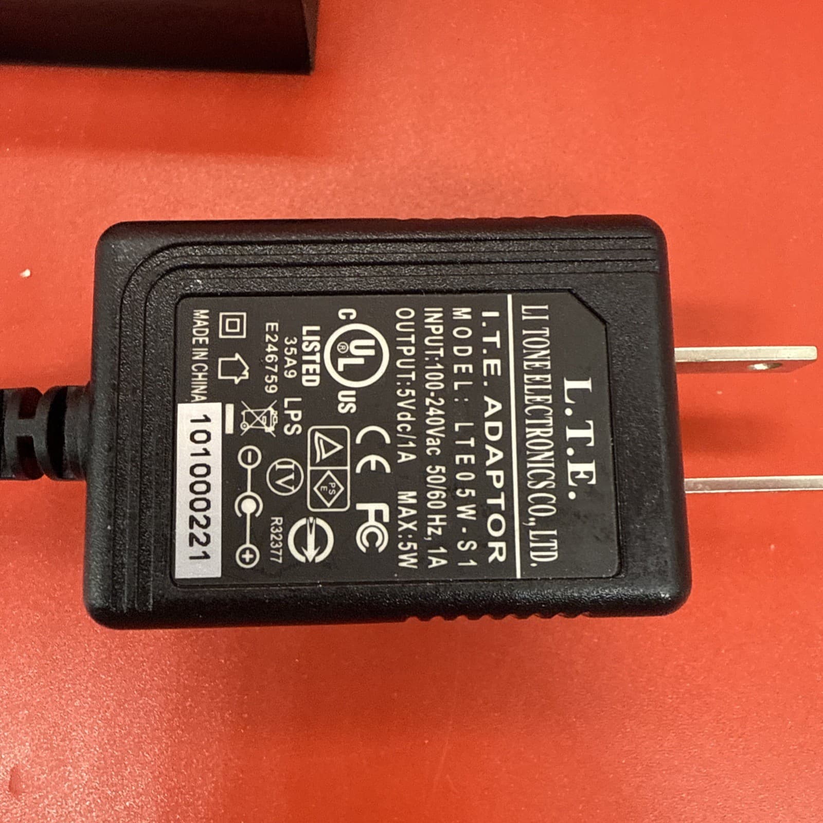 Aluratek VGA To HDMI 1080p Adapter With Audio AVH100F Black DVI-A Male - Image 5