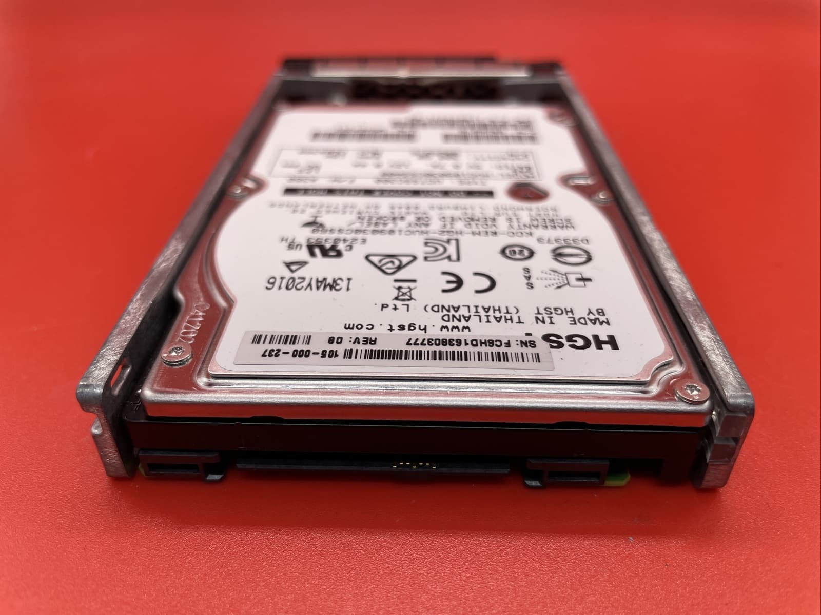300G 10K SAS 2.5" HGST HUS109030CSS600 EMC 118033231 105-000-237 in Tray Silver - Image 4