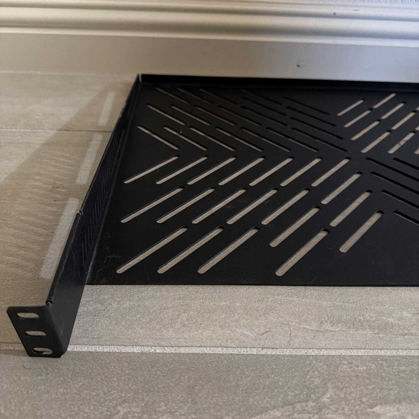 Mid Atlantic 1U Rack Shelf 14” Depth 19” Wide - Image 2