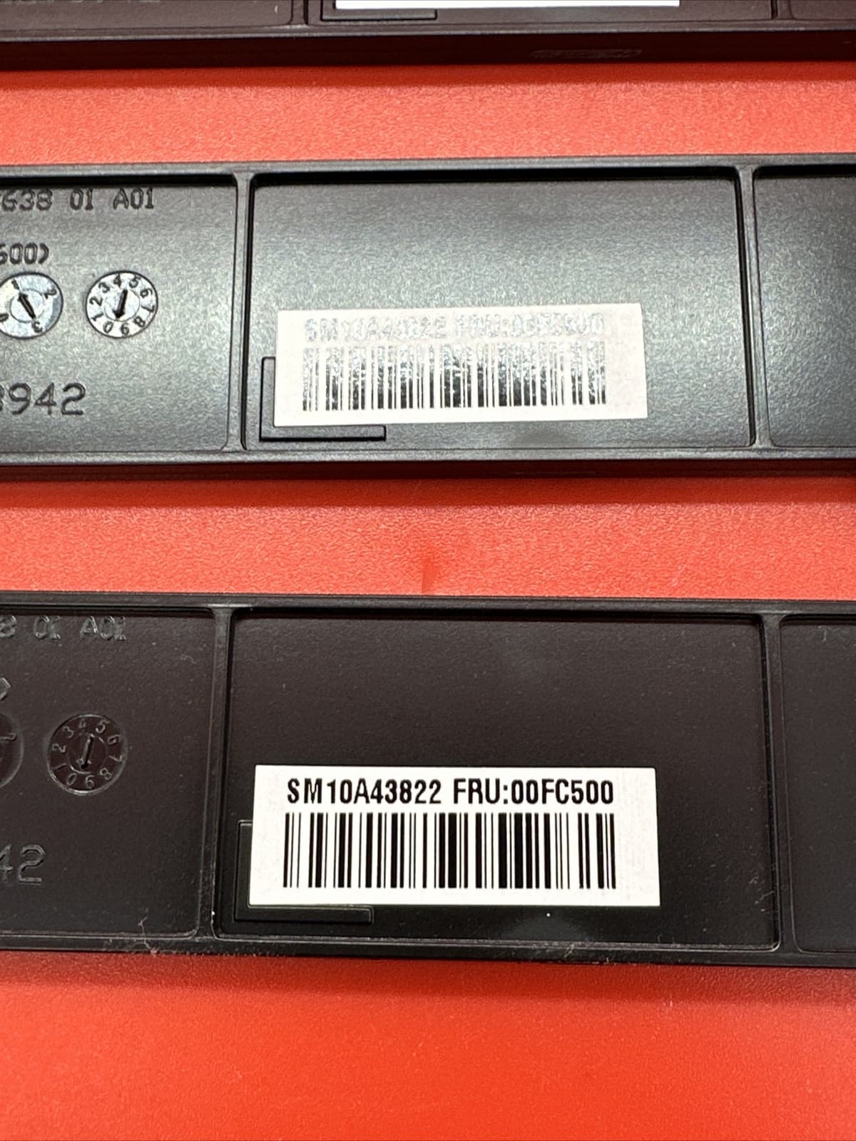 Lenovo 00FC500 Ram DIMM Slot Blank - Quantity 4 Filler SM10A43822 - Image 2