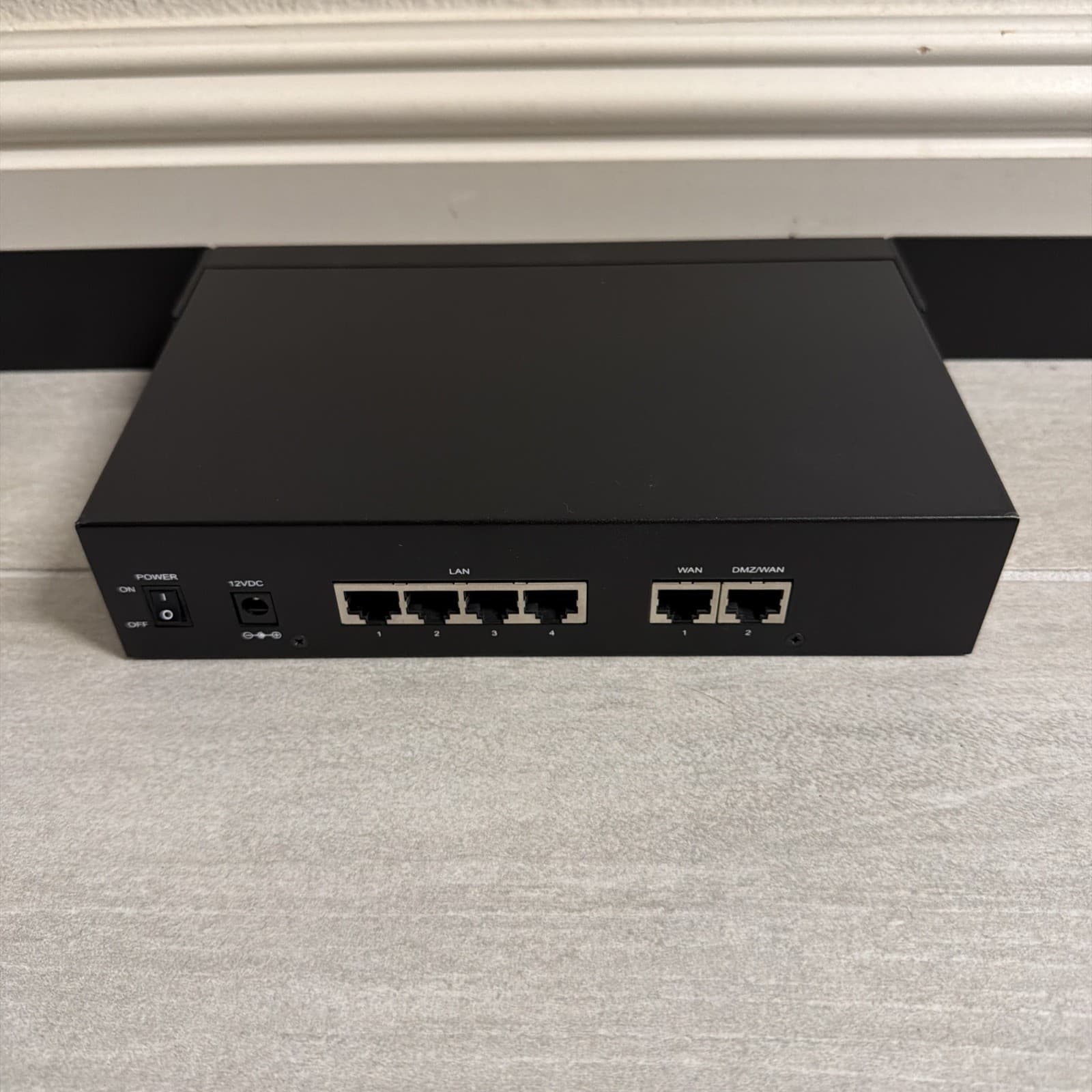 Araknis AN-310-RT-4L2W Dual WAN Gigabit VPN Router - Tested - Rack Mount Ears - Image 8