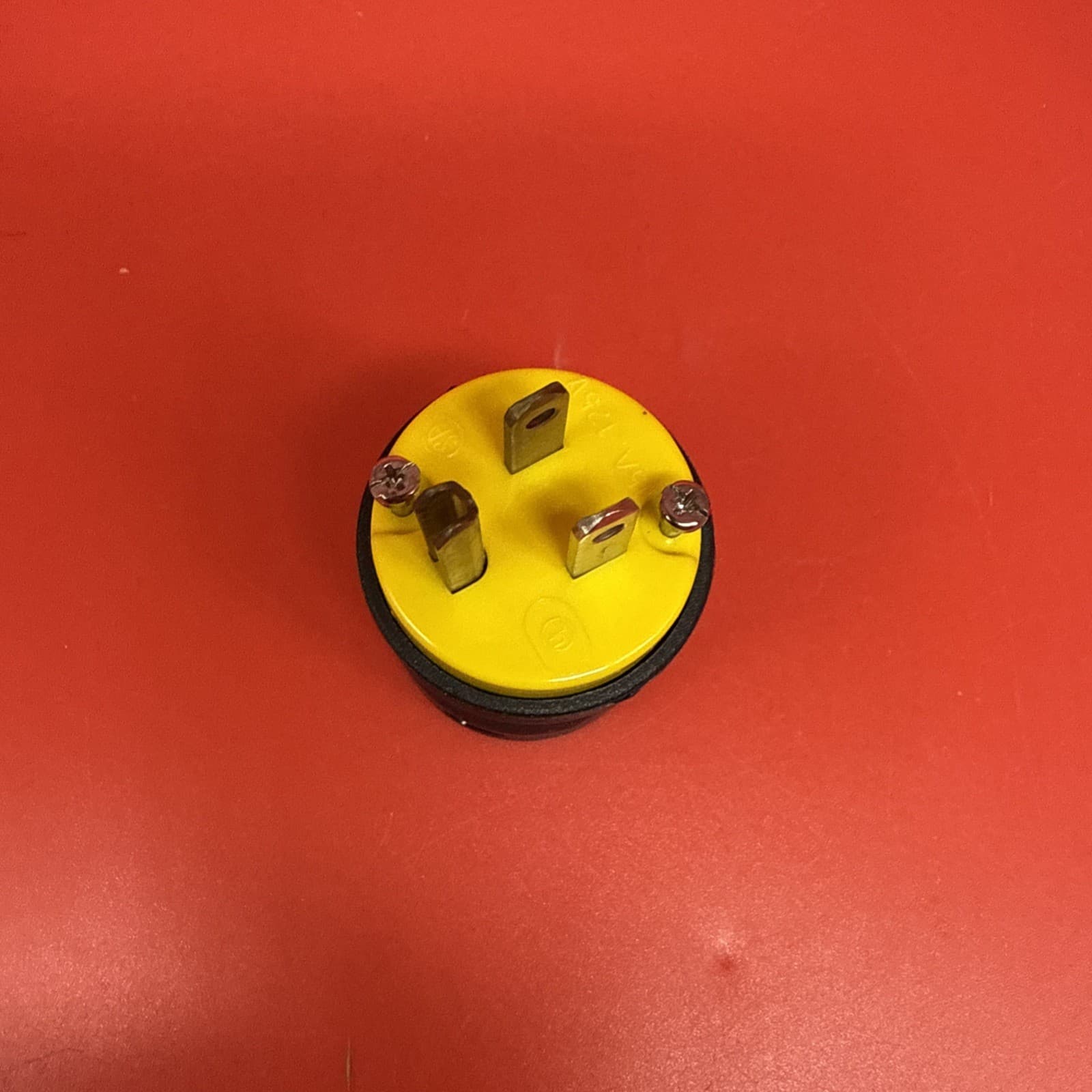 Seymour 15A-125V UL Male Plug - Image 2
