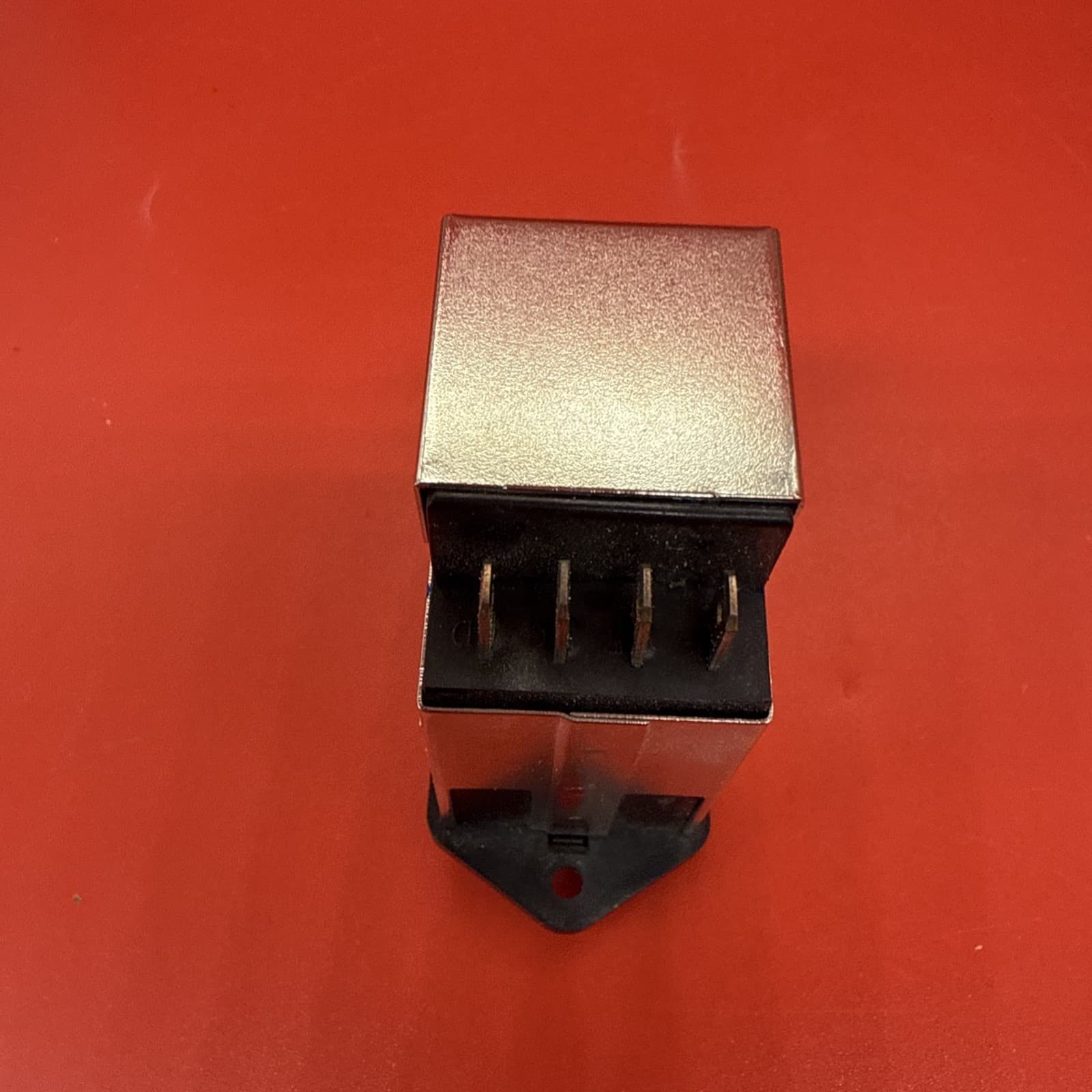 CORCOM PM0S0SSXB AC Power Entry Module 10A 250v Fuse Verticle Mount 1026R - Image 3