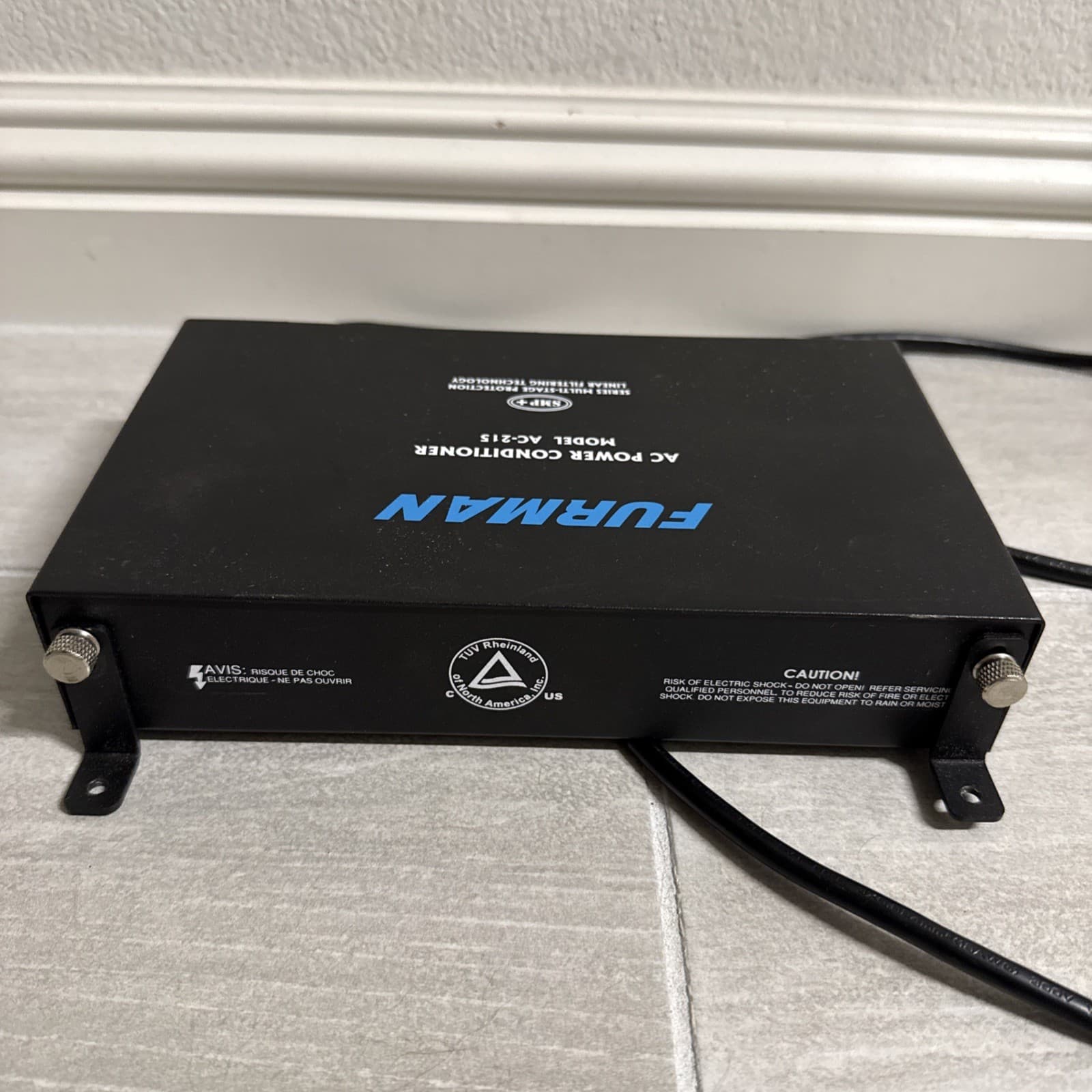 Furman AC-215 AC Power Conditioner, 120 VAC 60Hz 15A 1800W Max Output, 2 channel - Image 7